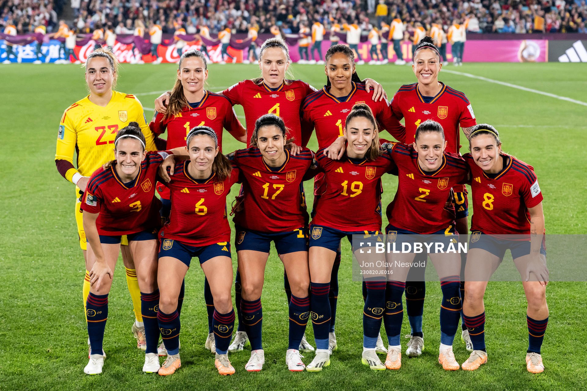 The starting eleven of Spain poses for a team photo