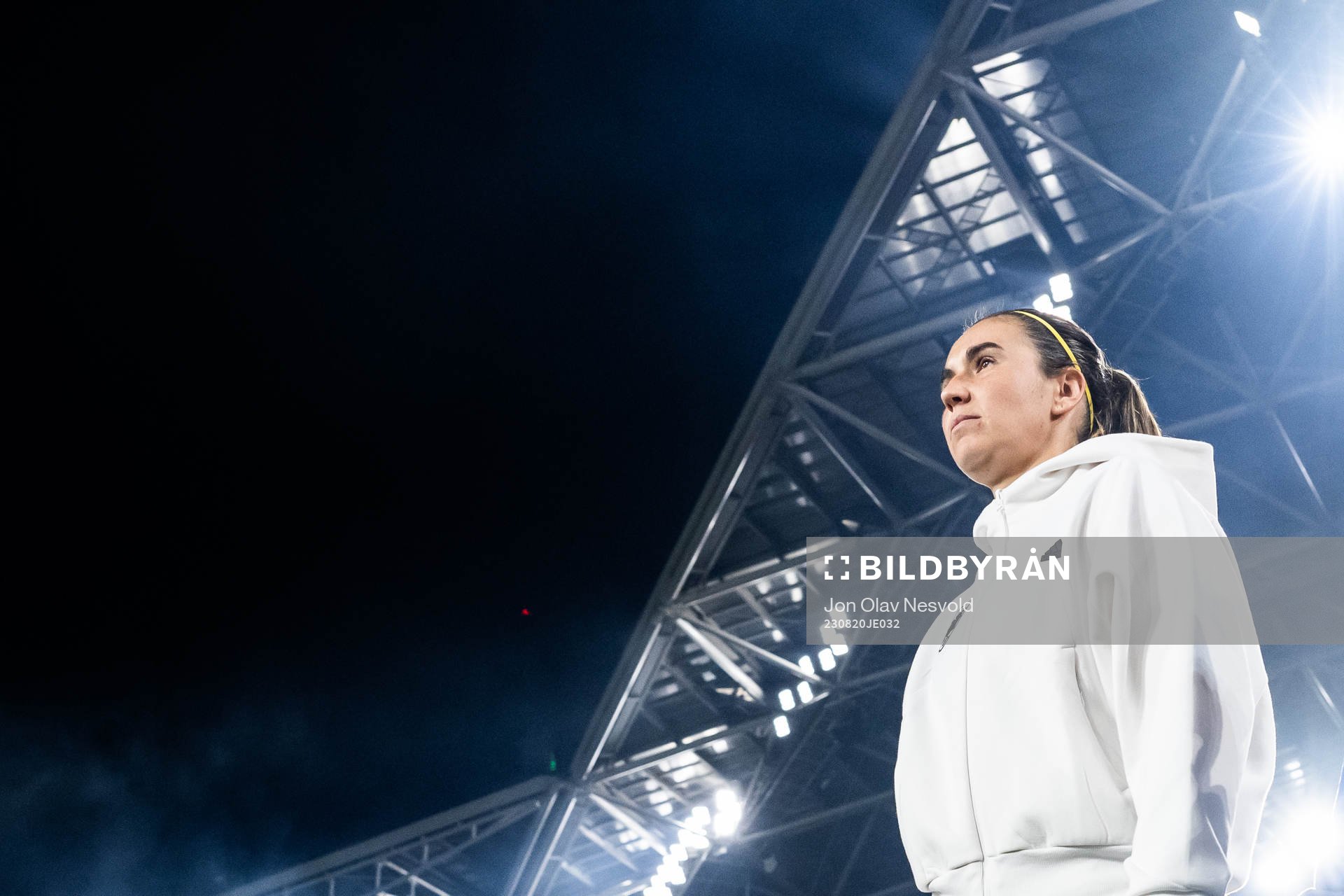 Mariona Caldentey of Spain enter the pitch