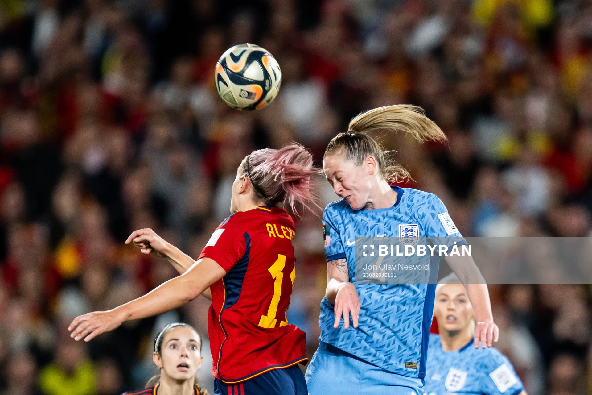 Alexia Putellas of Spain and Keira Walsh of England