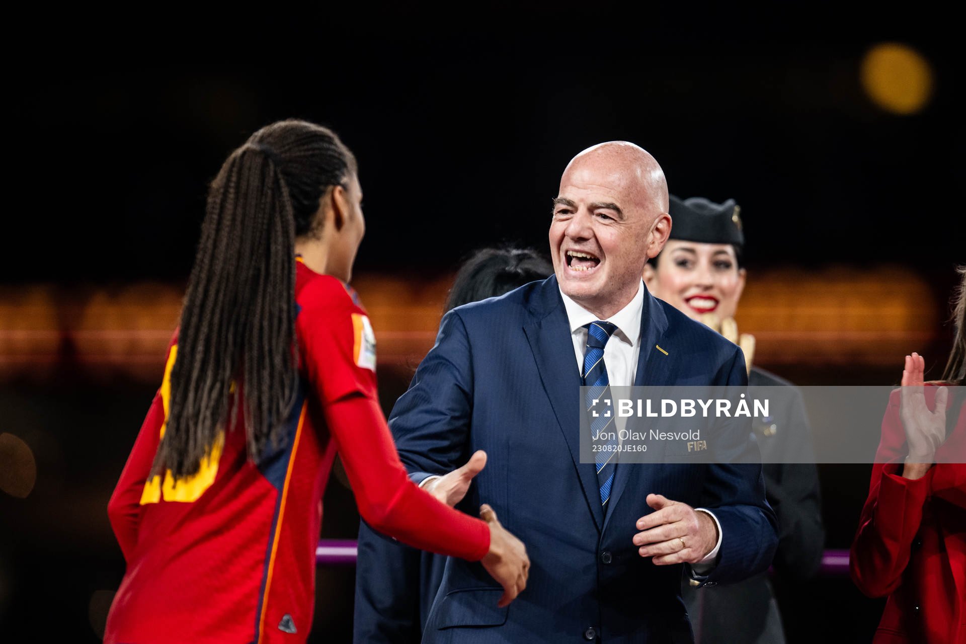 Salma Paralluelo of Spain and FIFA president Gianni