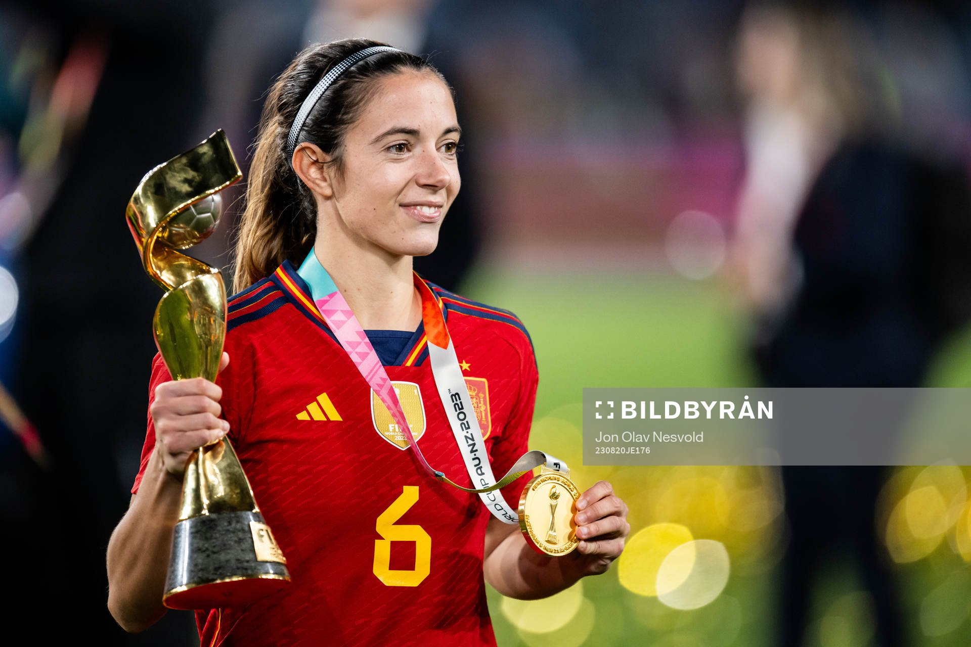 Aitana Bonmati of Spain celebrates with the trophy after the FIFA Women's World Cup final between Spain and England on August 20, 2023 in Sydney.