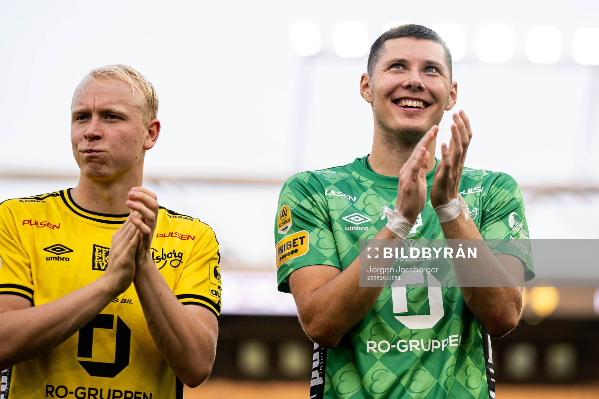 Elfsborgs målvakt Hakon Valdimarsson tackar publiken