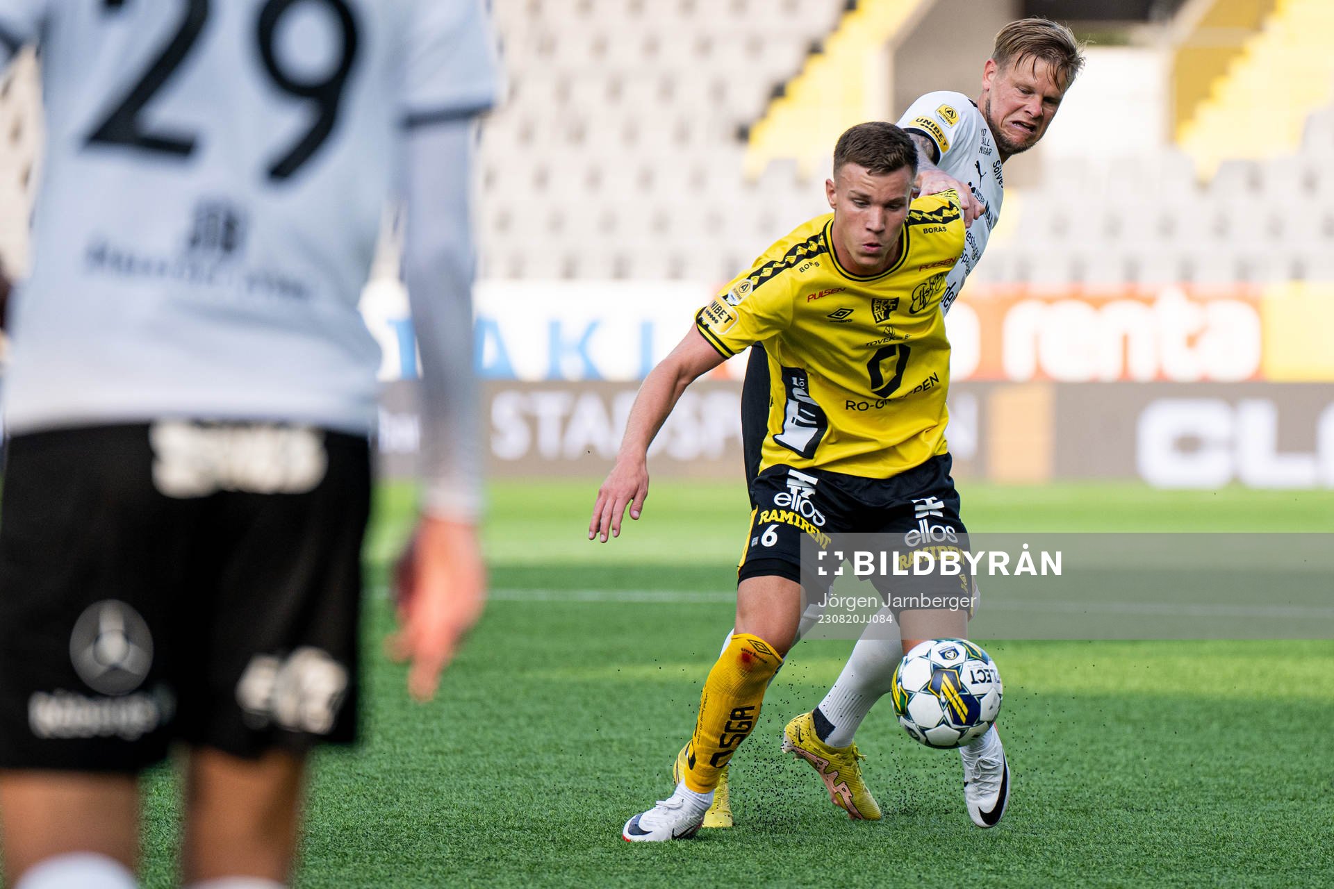 Elfsborgs Andri Fannar Baldursson och Mjällbys David