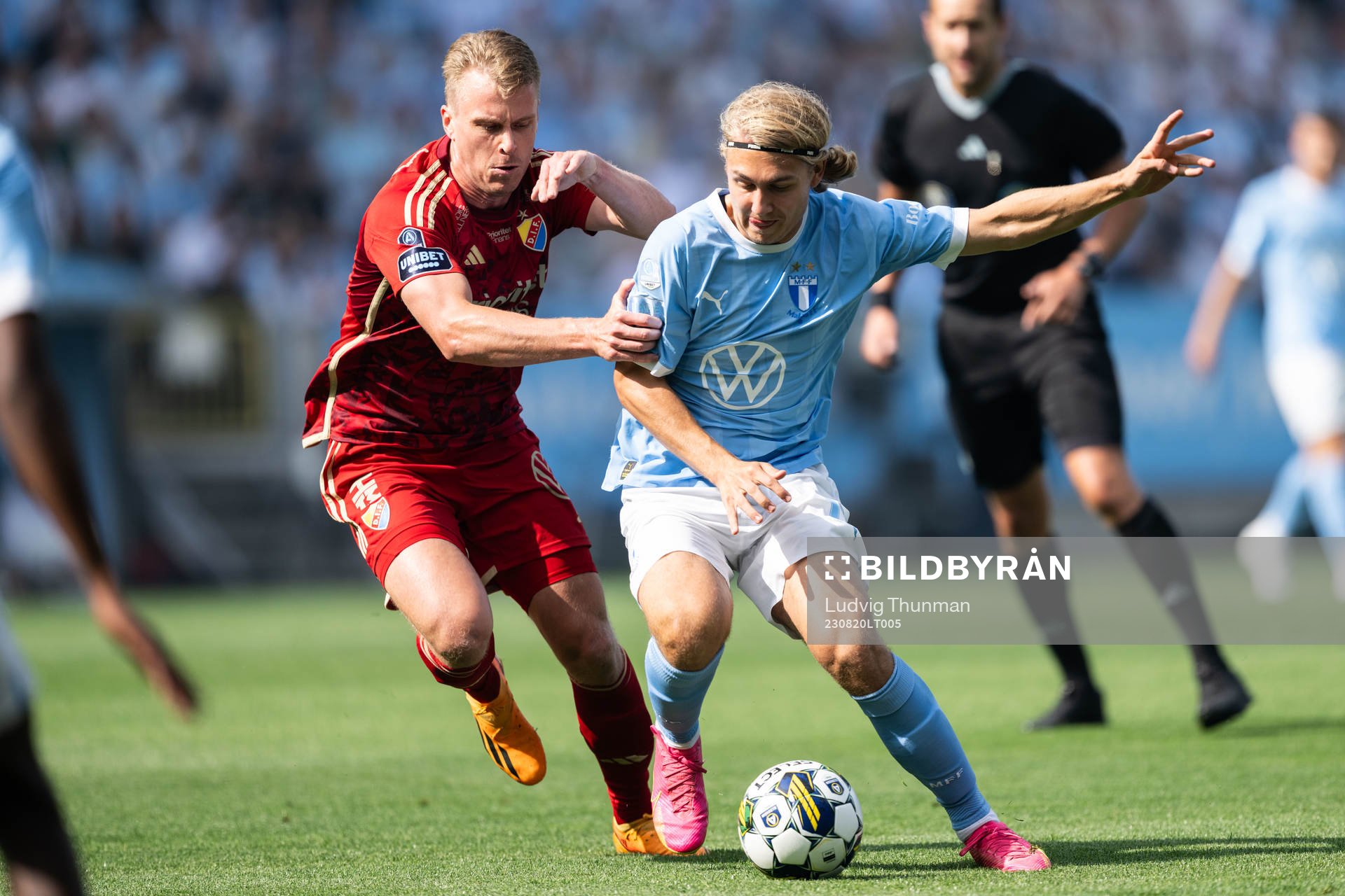 Djurgårdens Rasmus Schuller och Malmö FFs Sebastian Nanasi