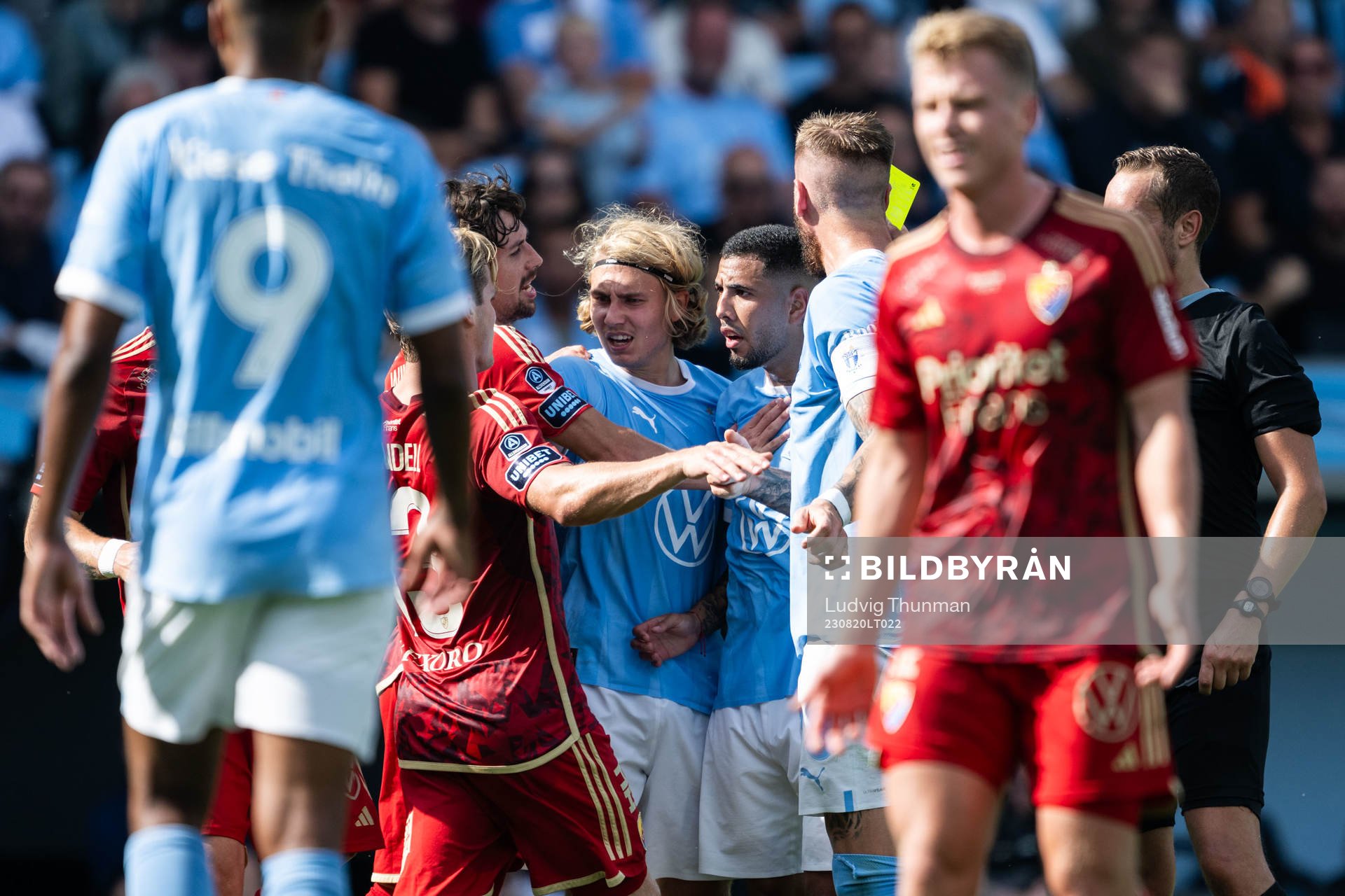 Djurgårdens Hampus Finndell och Gustav Wikheim mot Malmö