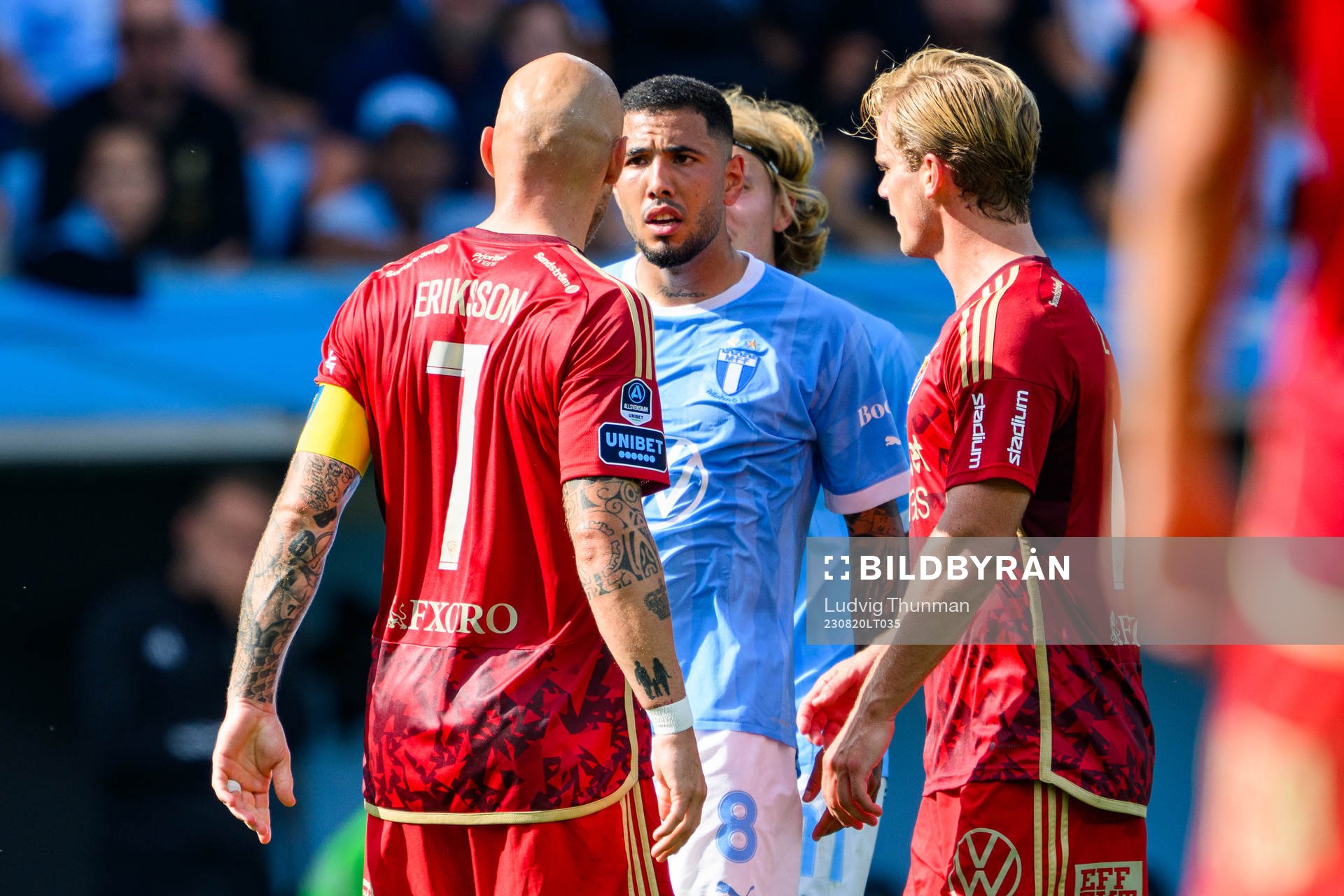 Djurgårdens Magnus Eriksson och Malmö FFs Sergio Pena