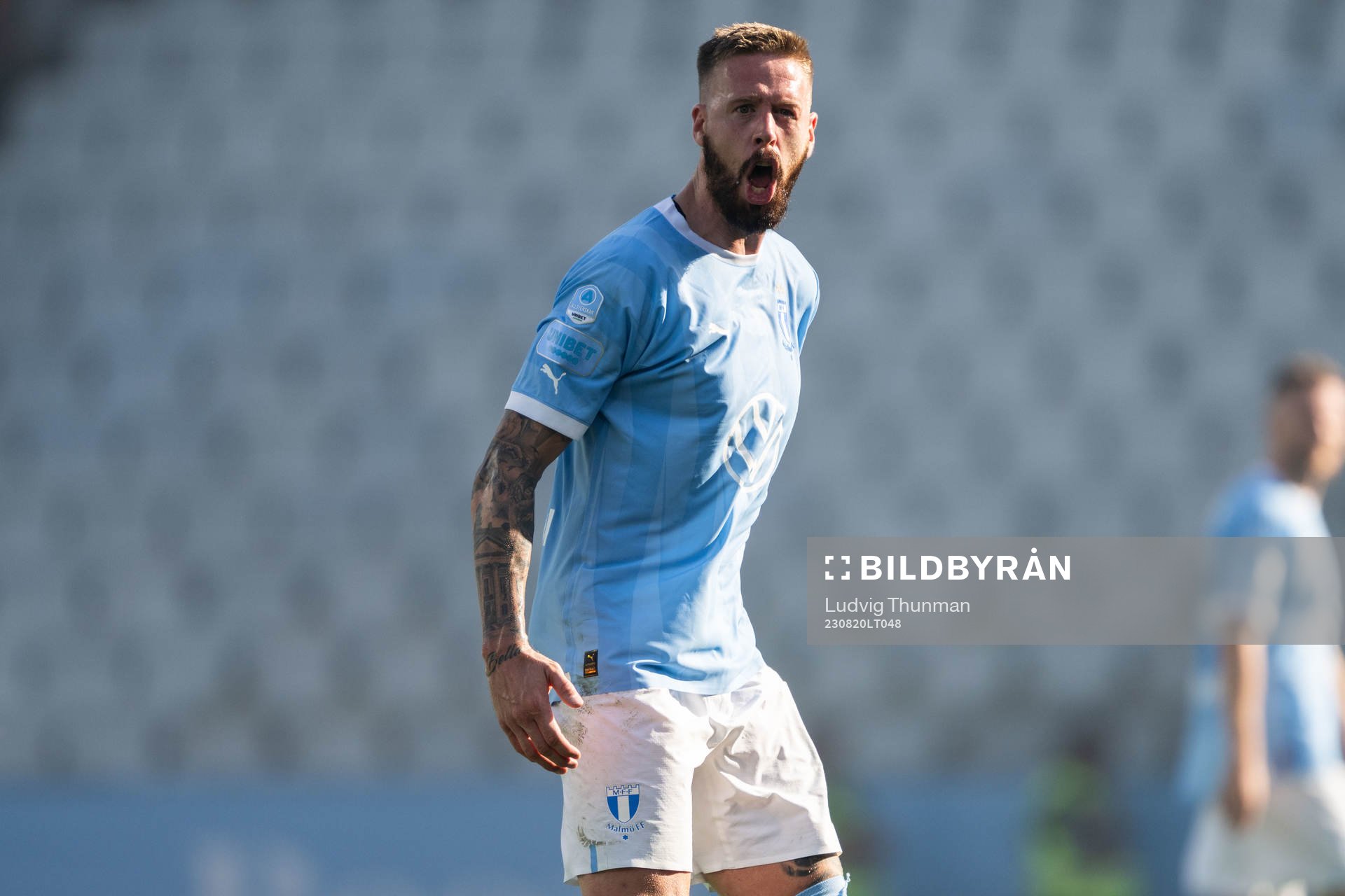 Malmö FFs Pontus Jansson reagerar