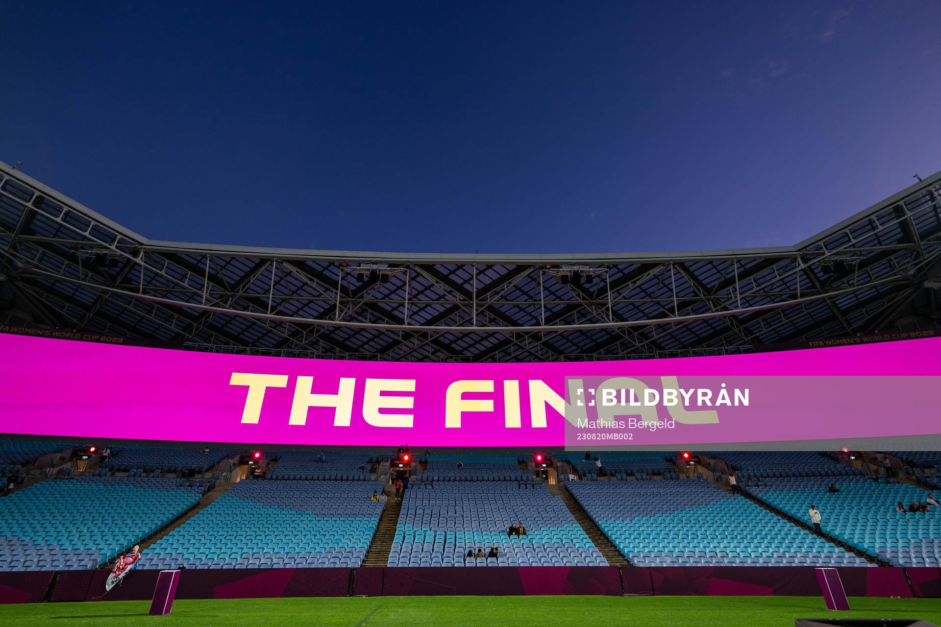 A screen with the word ”Final” is seen in Stadium