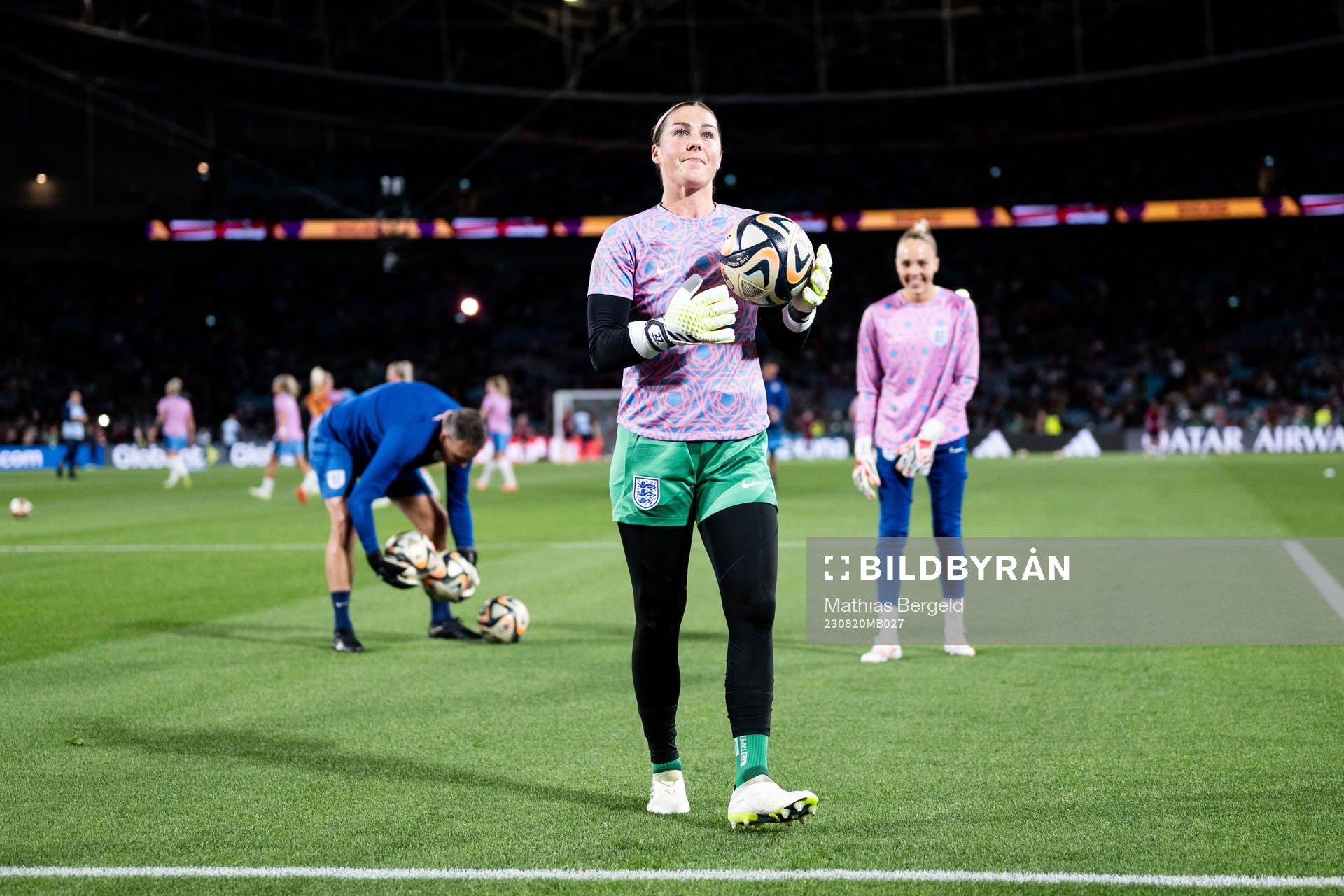 Goalkeeper Mary Earps of England