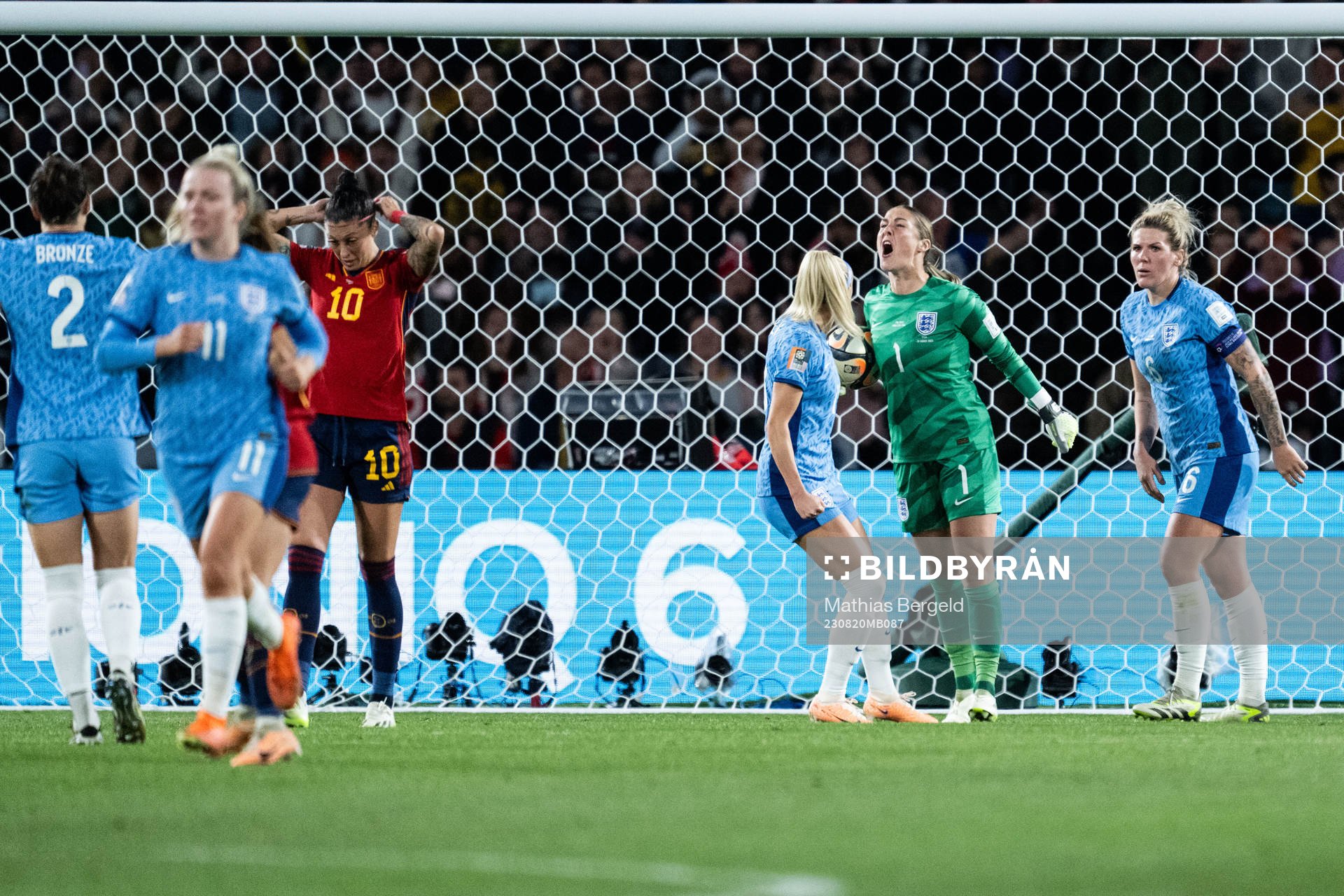 Goalkeeper Mary Earps of England celebrates against Jennifer Hermoso of Spain after saved penalty during the FIFA Women's World Cup final between Spain and England on August 20, 2023 in Sydney. 