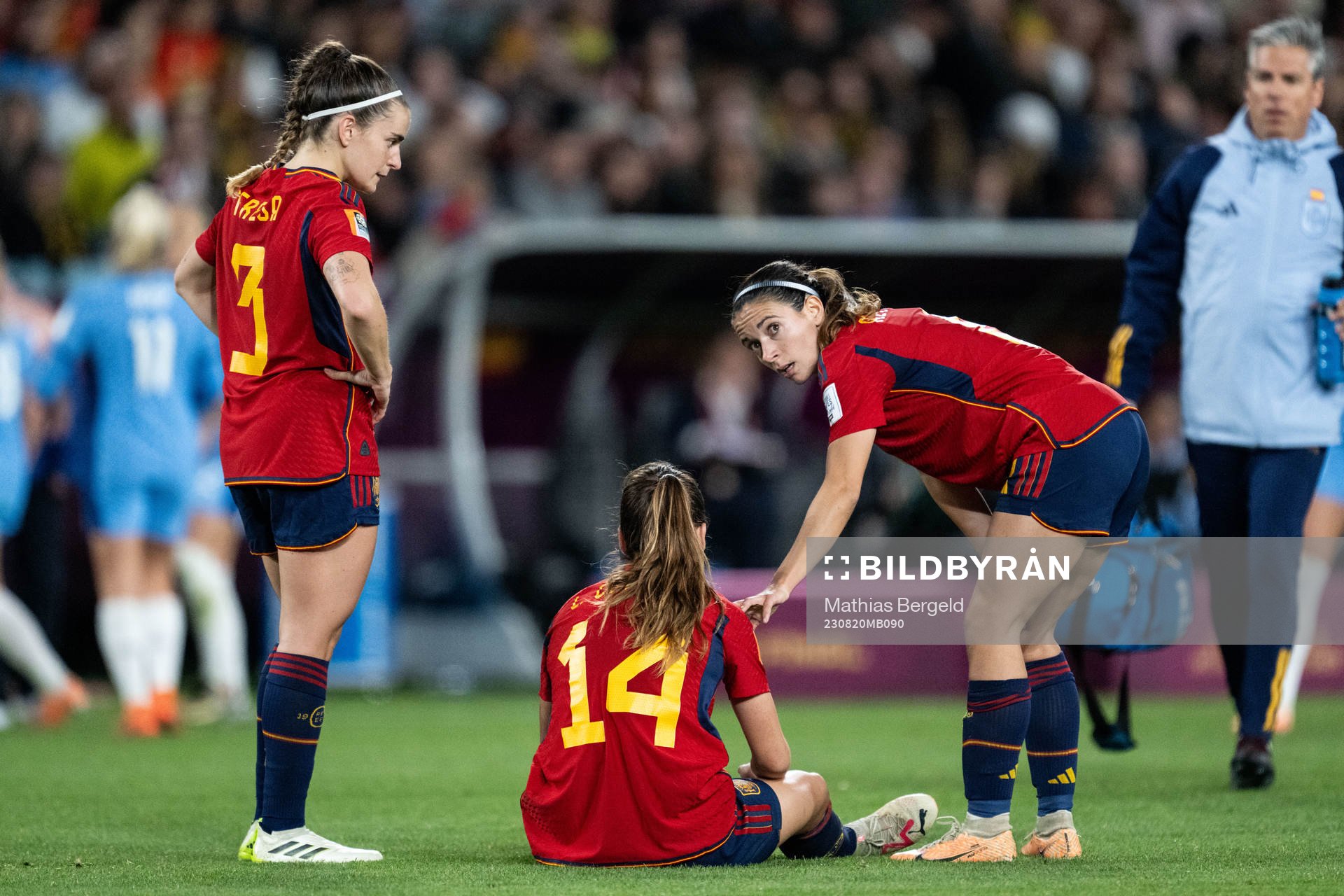 Teresa Abelleira and Aitana Bonmati of Spain look