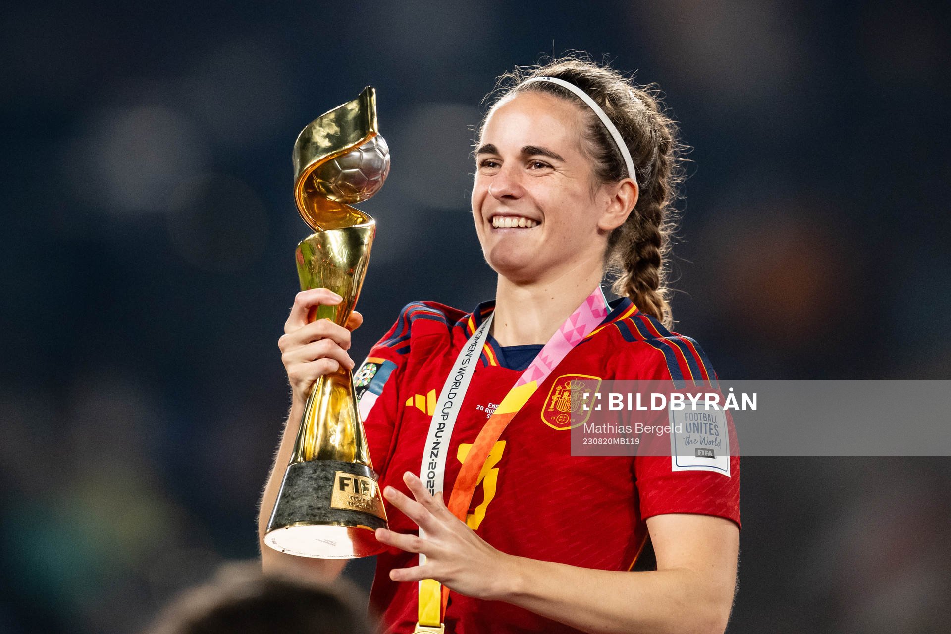 Teresa Abelleira of Spain celebrates with the trophy