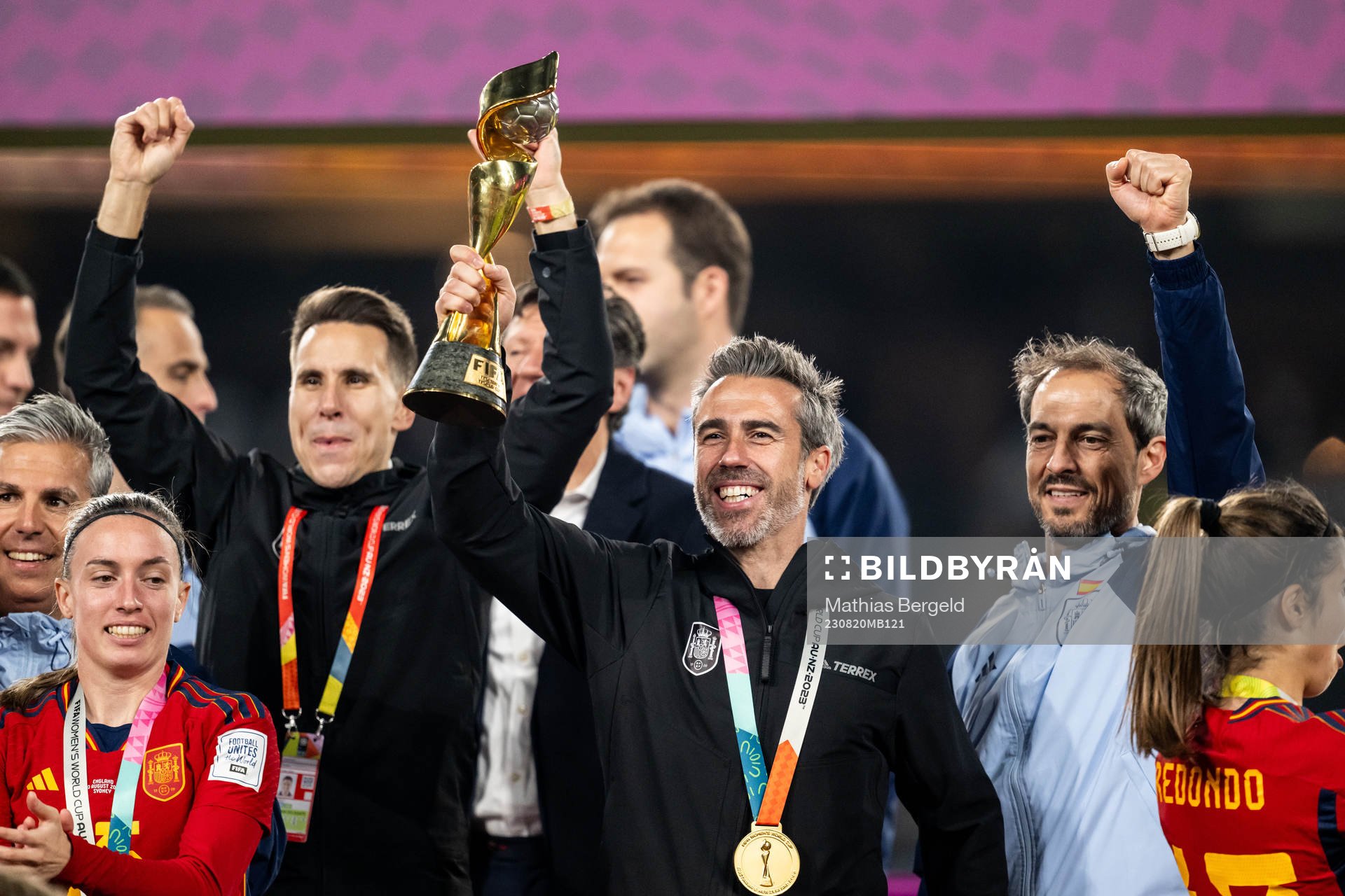 Head coach Jorge Vilda of Spain celebrates with the trophy