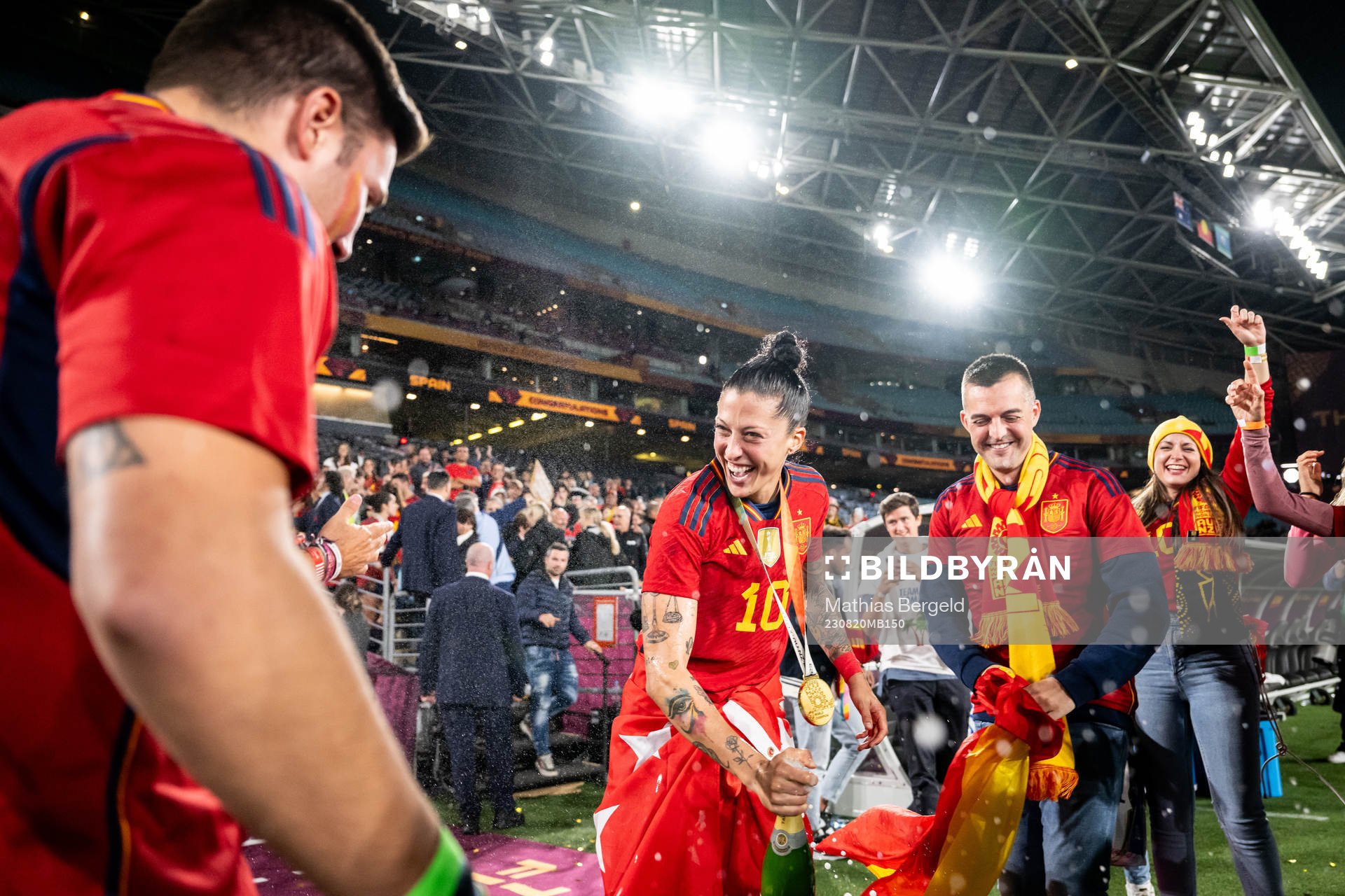 Jennifer Hermoso of Spain celebate