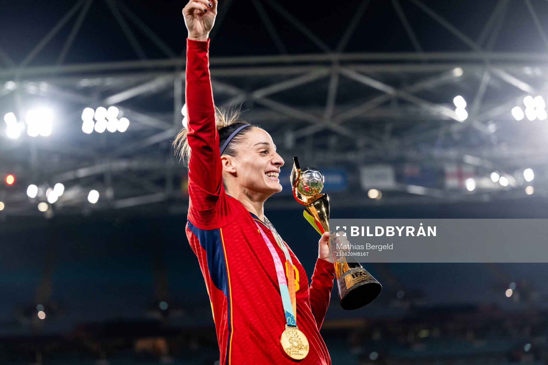 Esther Gonzalez of Spain celebates with the trophy