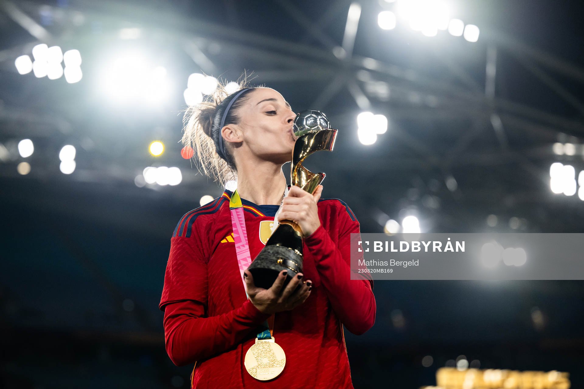 Esther Gonzalez of Spain celebates with the trophy