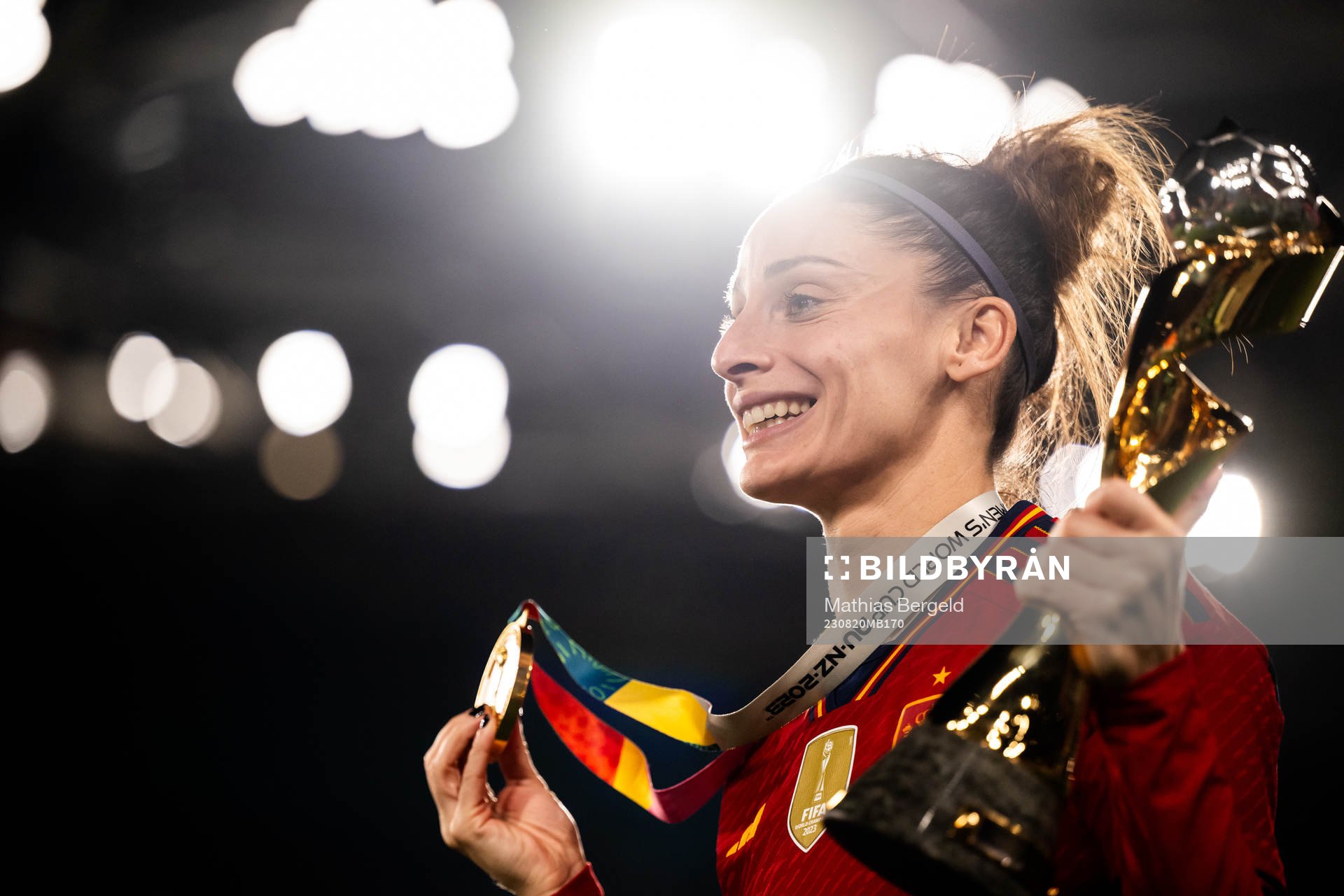 Esther Gonzalez of Spain celebates with the trophy