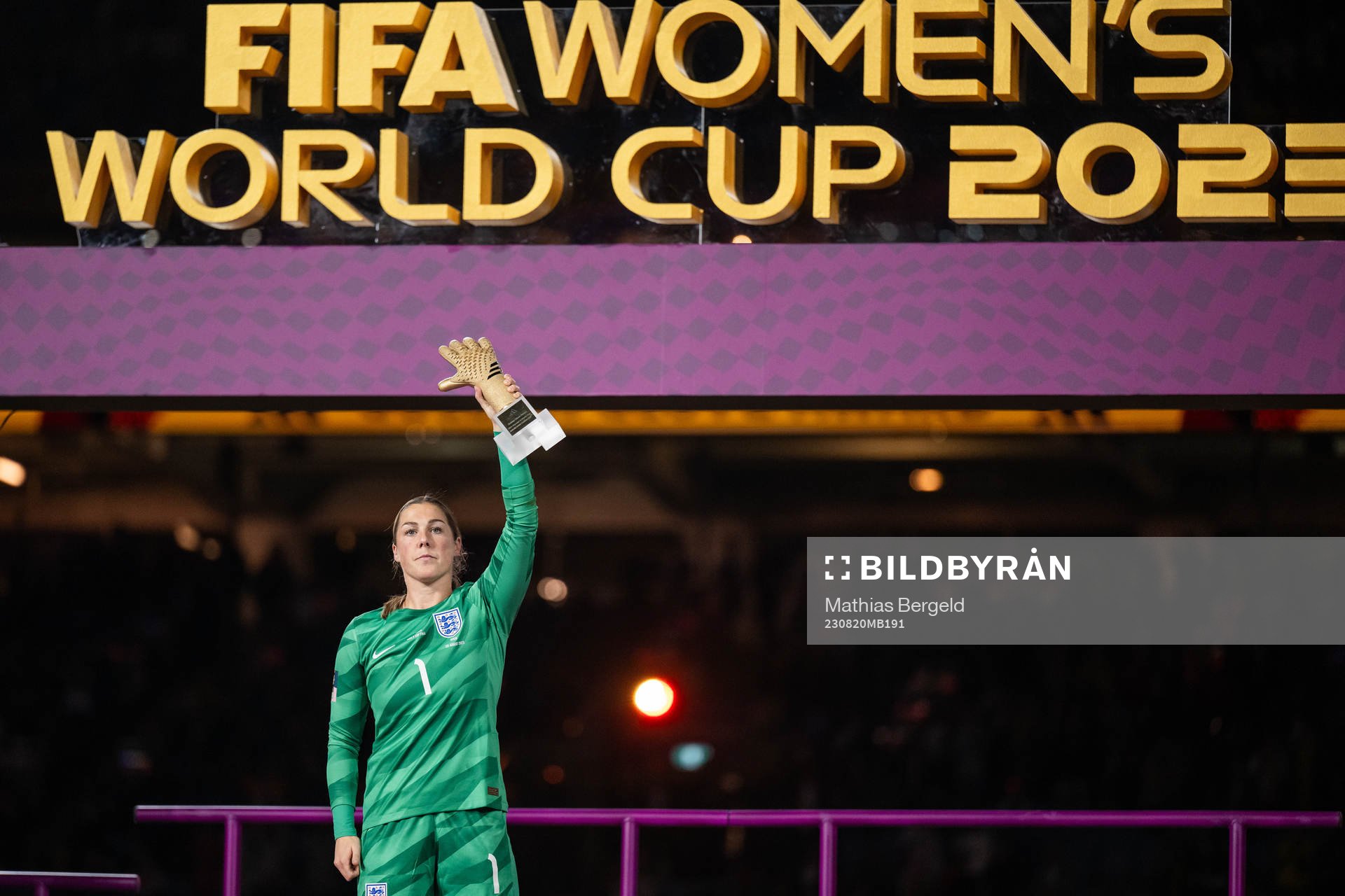 Goalkeeper Mary Earps of England poses with the Golden