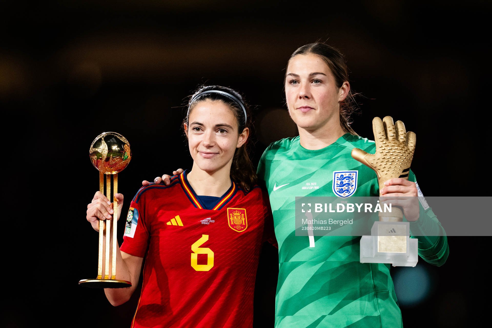 Aitana Bonmati and goalkeeper Misa Rodriguez of Spain with