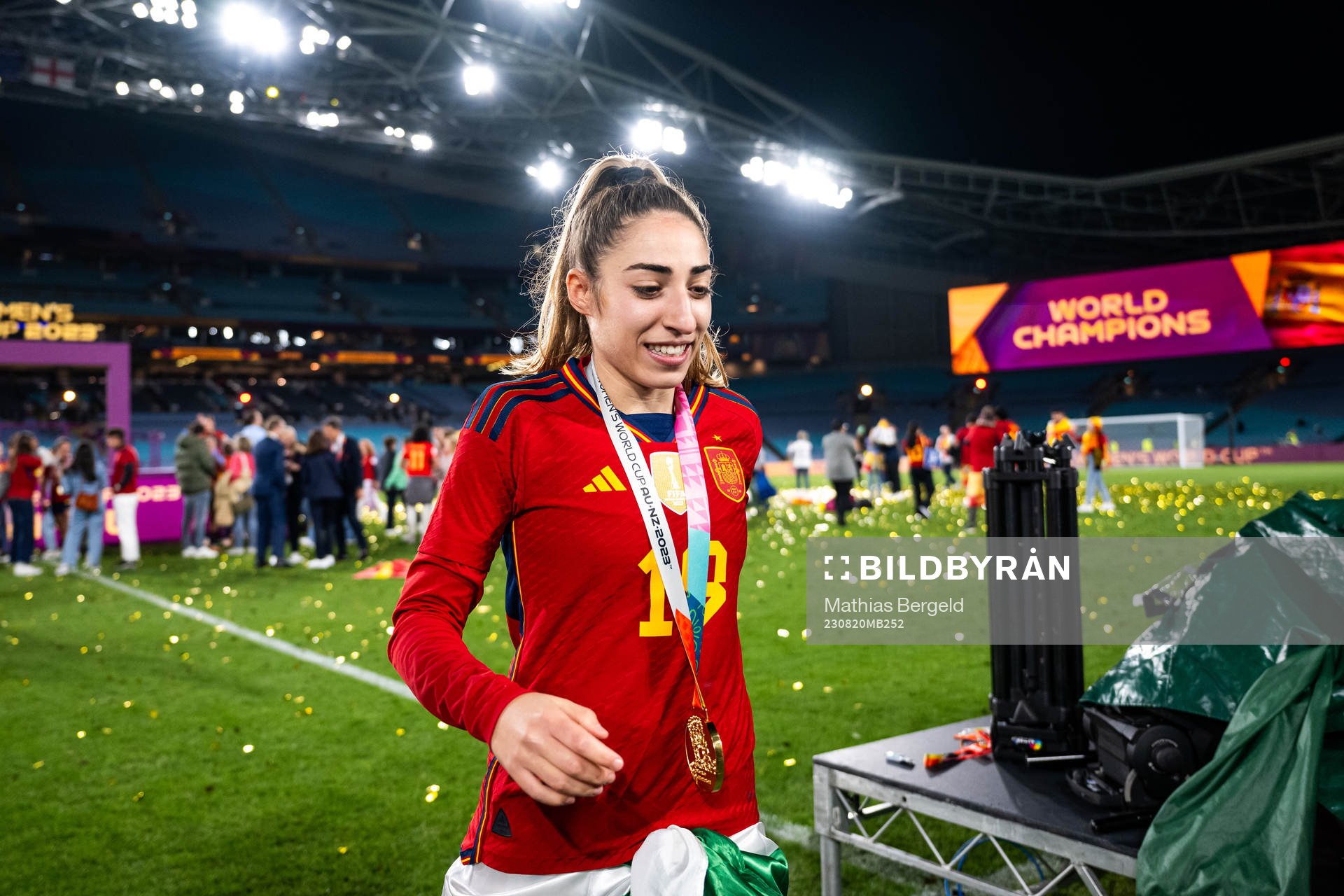 Olga Carmona of Spain with her medal