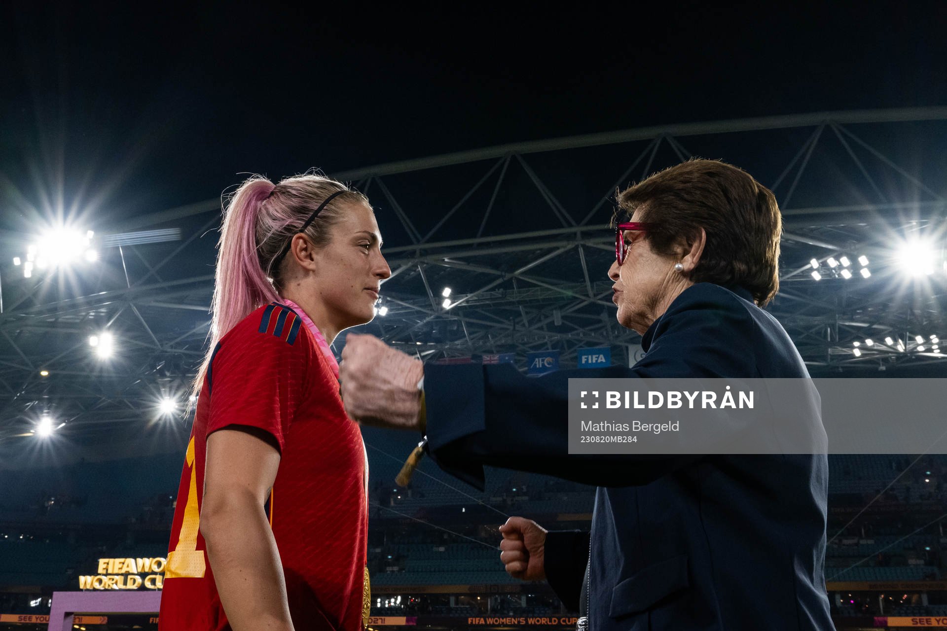 Alexia Putellas of Spain and Billie Jean King