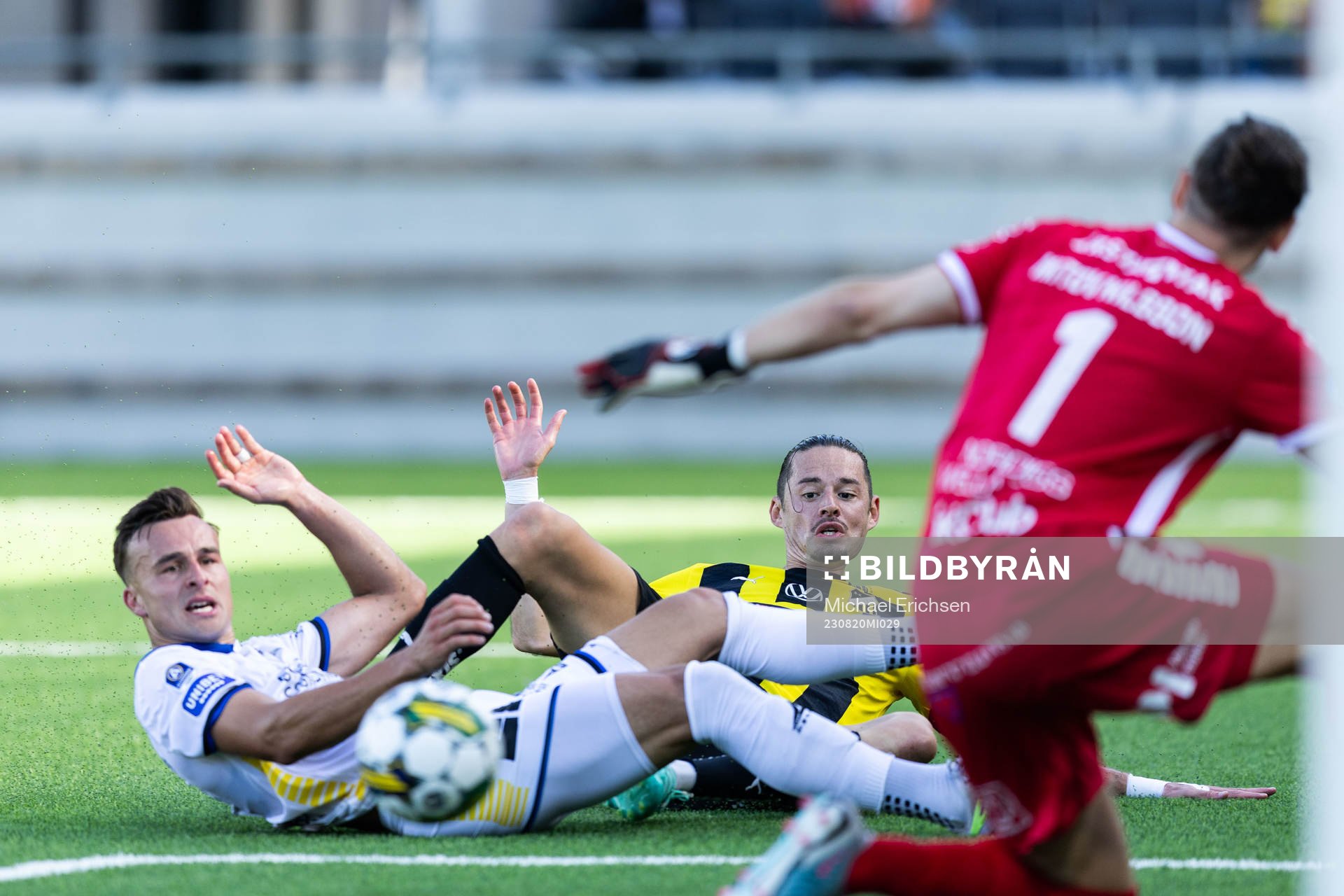 Sirius Henrik Castegren och Häckens Amor Layouni