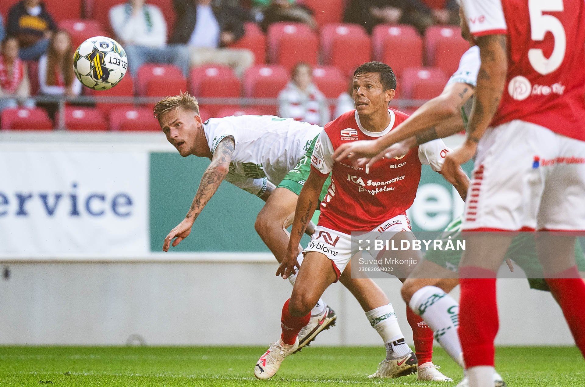 Hammarbys Fredrik Hammar och Kalmars Romario Pereira Sipiao