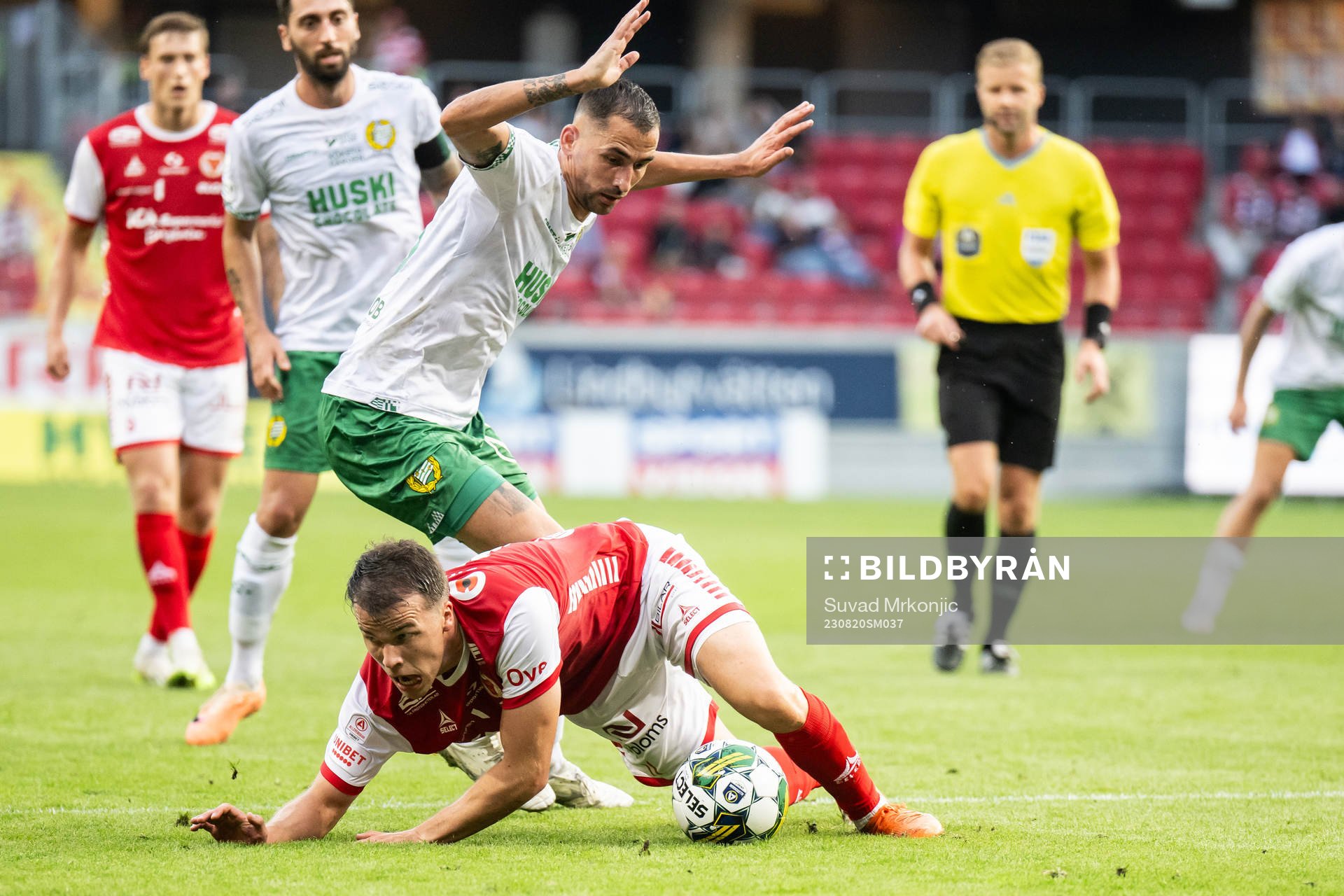 Kalmars Simon Skrabb och Hammarbys Loret Sadiku