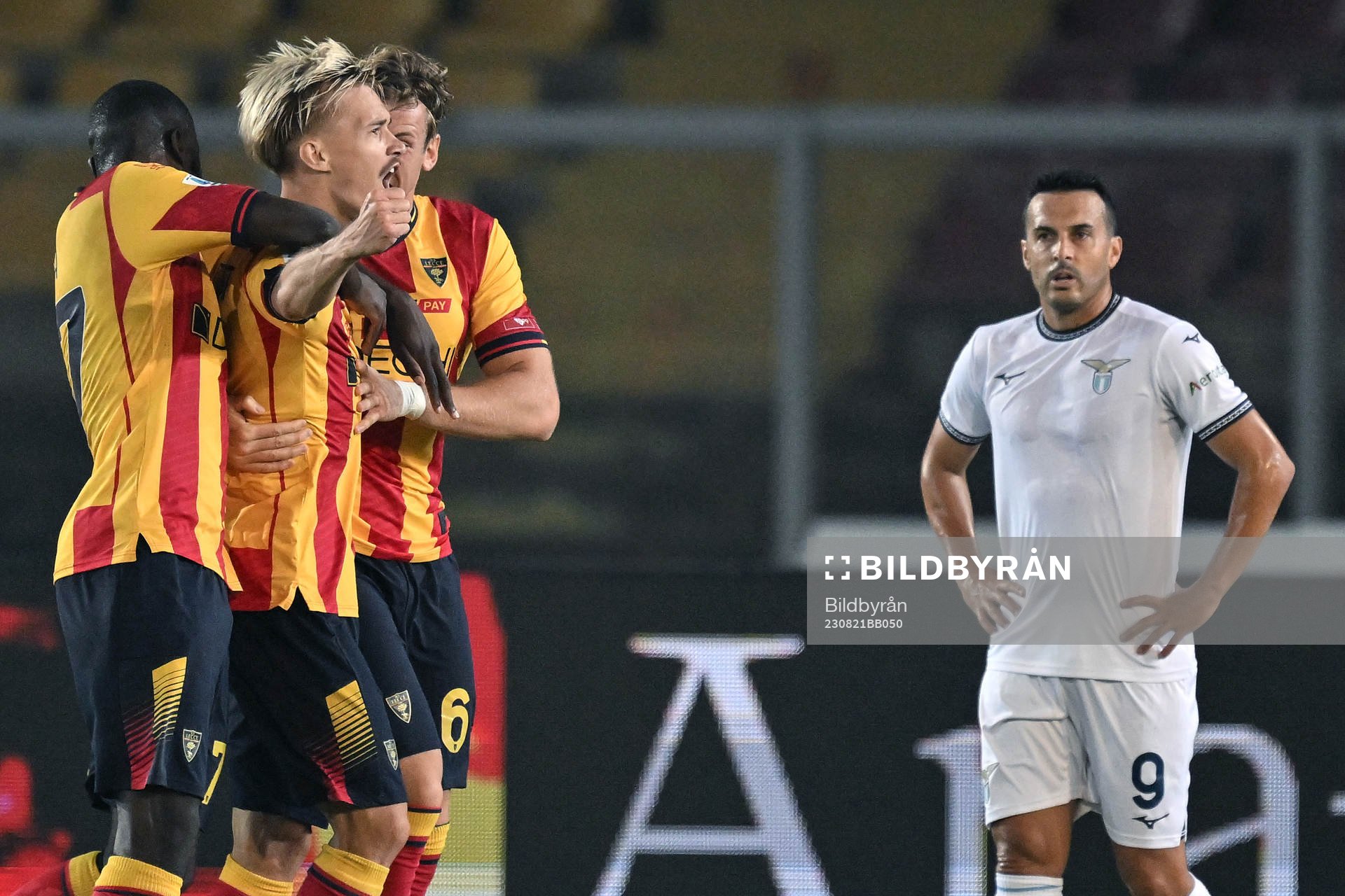  
Pontus Almqvist of Lecce celebrates after scoring 1-1 during the Serie A  match between Lecce and Lazio on August 20, 2023 in Lecce.
BILDBYRÅN