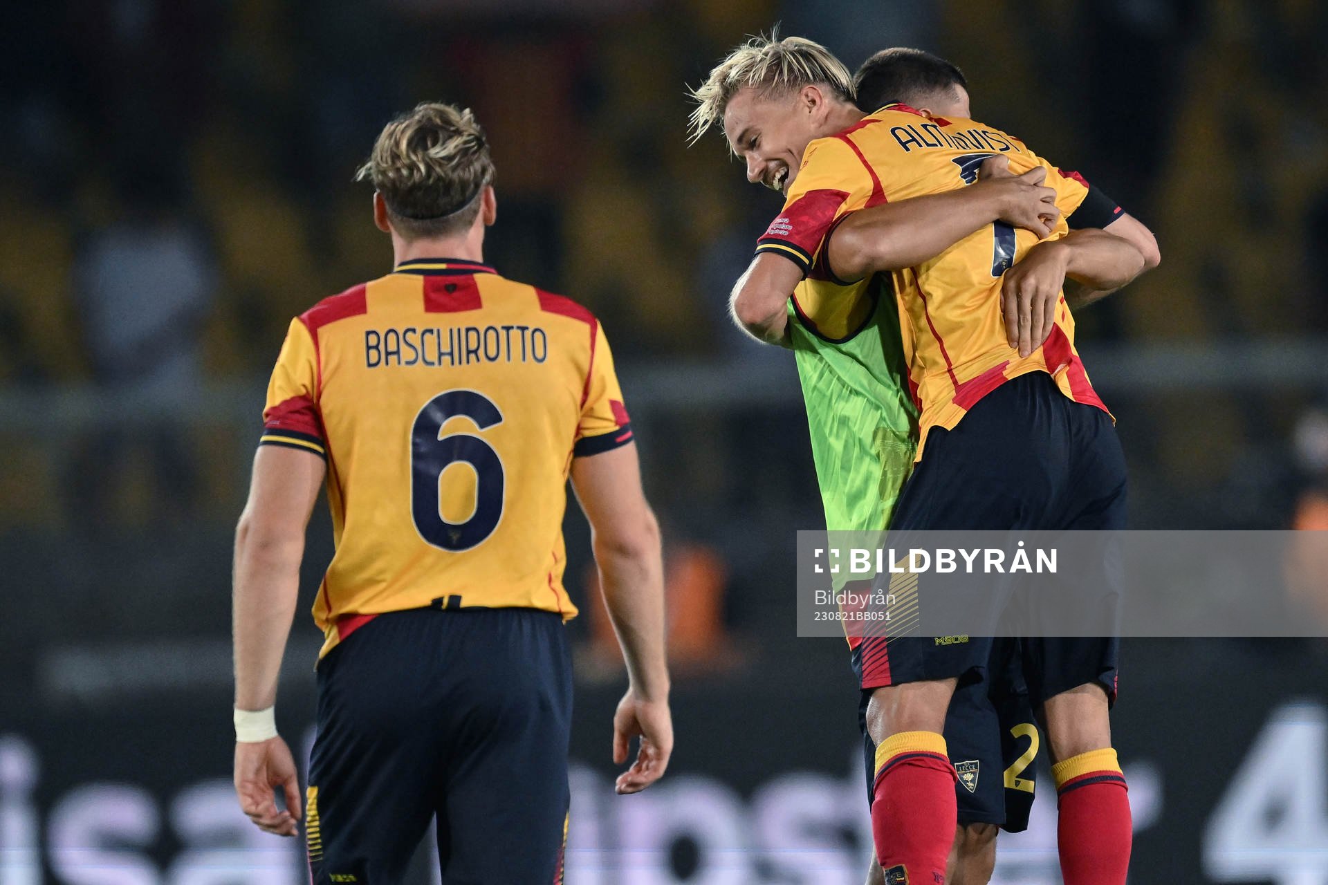  
Pontus Almqvist of Lecce celebrates after scoring 1-1 during the Serie A  match between Lecce and Lazio on August 20, 2023 in Lecce.
BILDBYRÅN