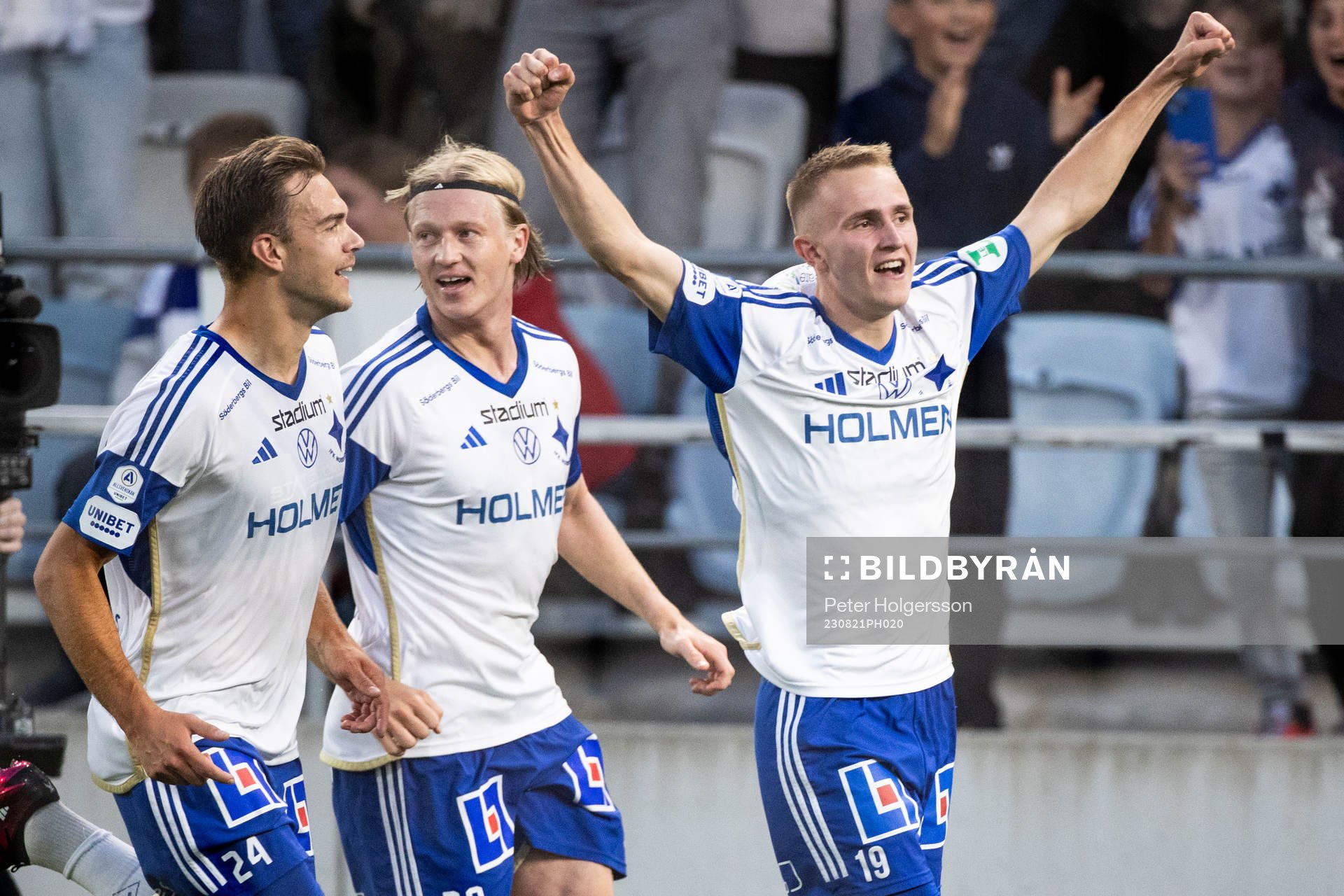 IFK Norrköpings Victor Stange Lind jublar med Anton