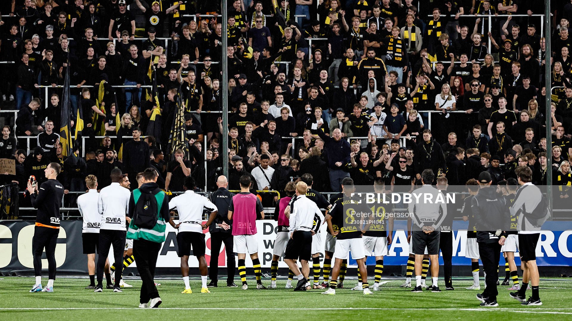s spelare deppar framför sina supporters
