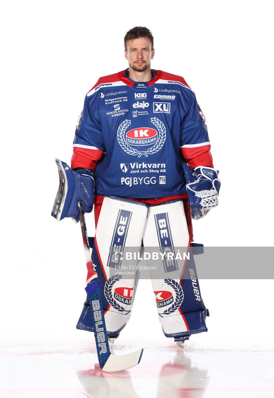 Oskarshamns Marek Langhamarposerar för ett porträtt