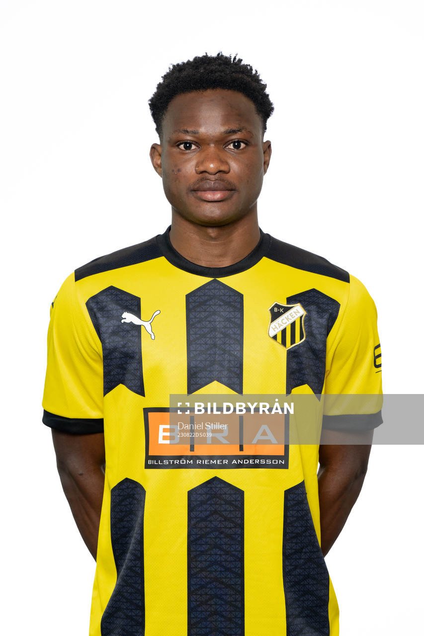 Severin Nioule under en porträttfotografering  i Häckens tröjor för europaspel  den 22 augusti 2023 i Göteborg. 