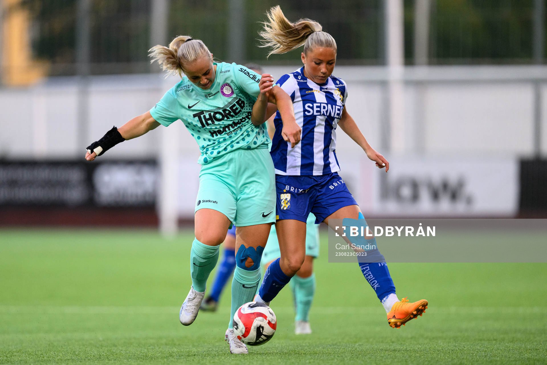 Jitexs Matilda Nilsson och IFK Göteborgs Ebba Fjordskär