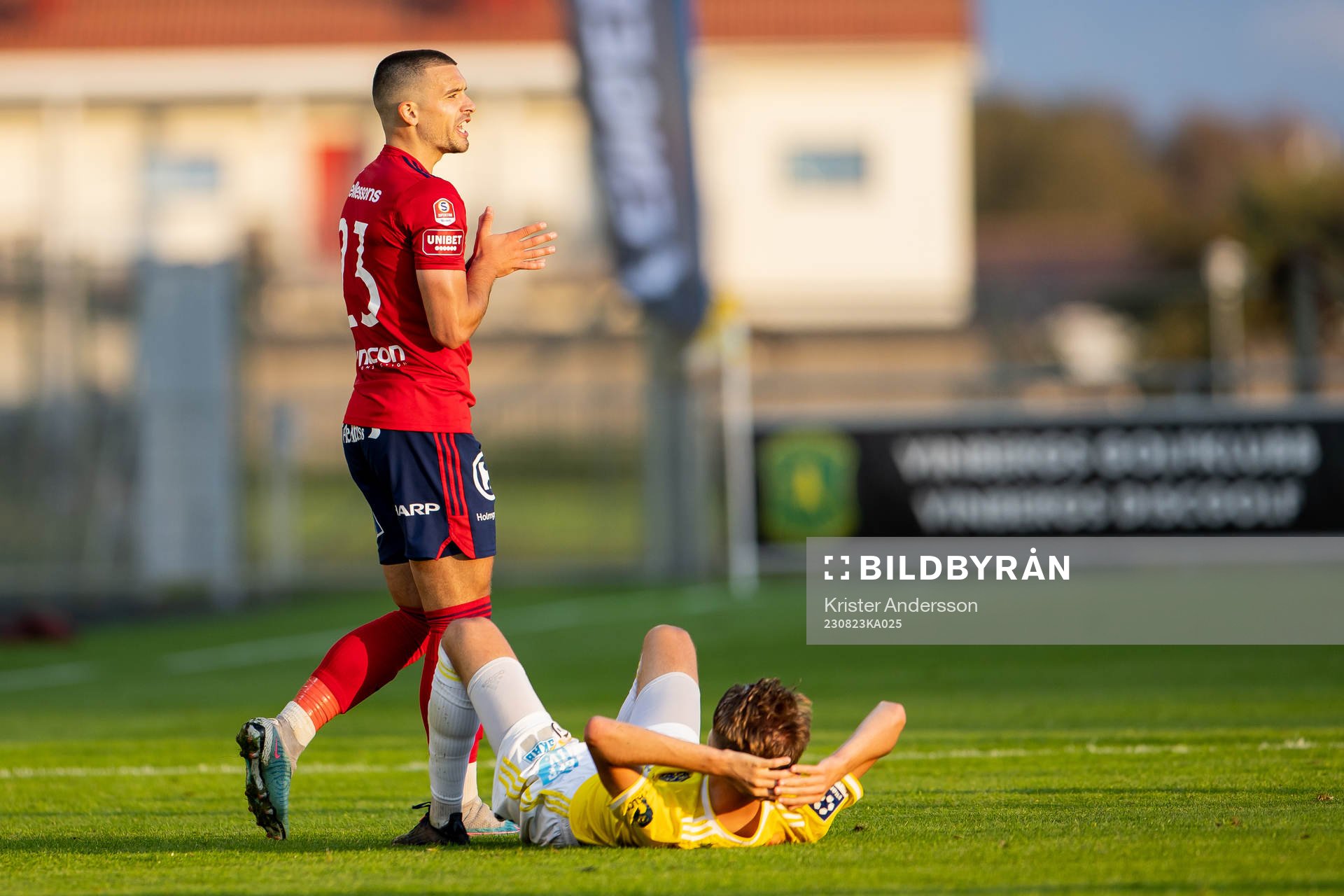 Östers Vladimir Rodic och Falkenbergs Melker Larsson