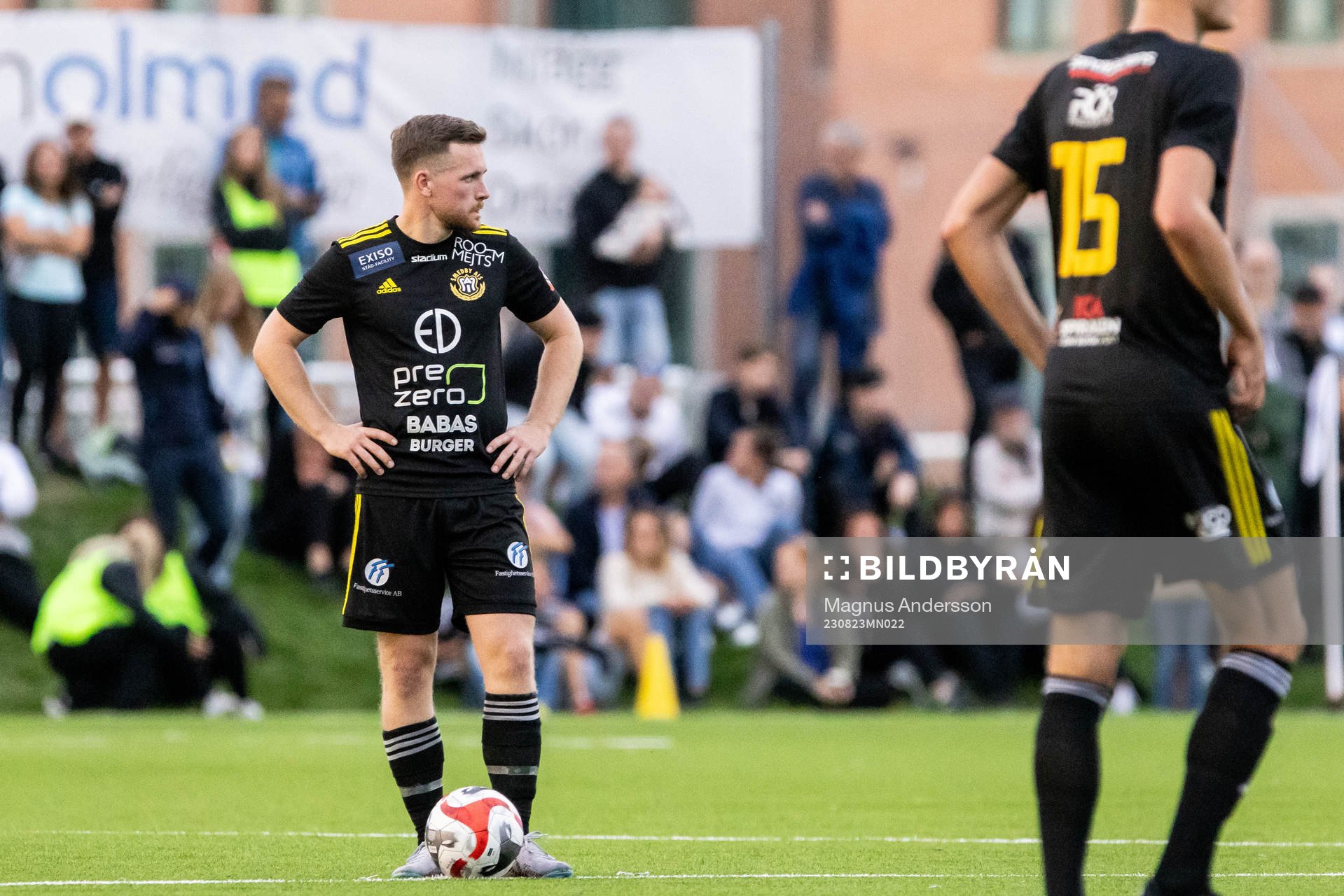 Smedby AISs Emanuel Arvidsson deppar