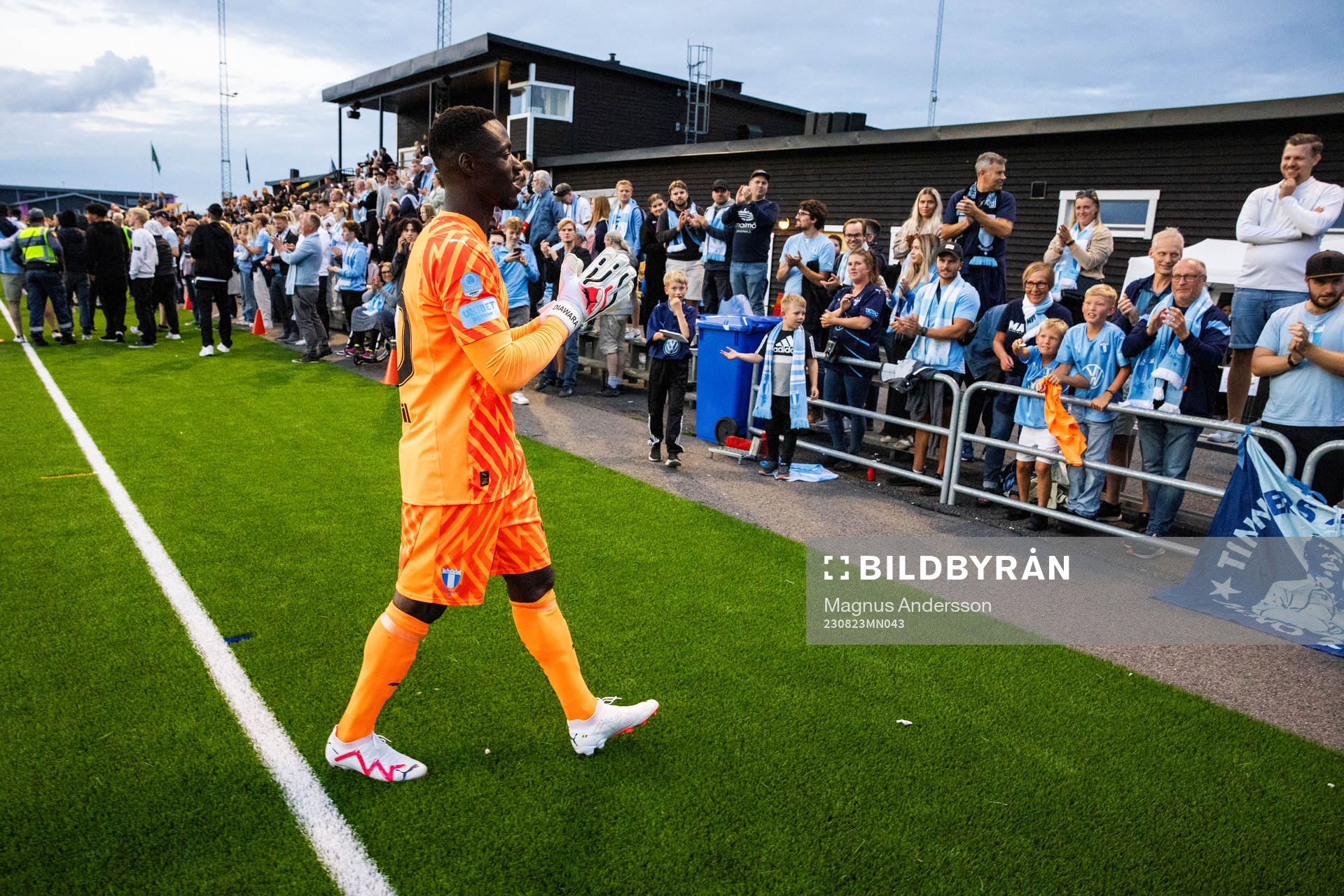 Malmö FFs målvakt Ismael Diawara jublar