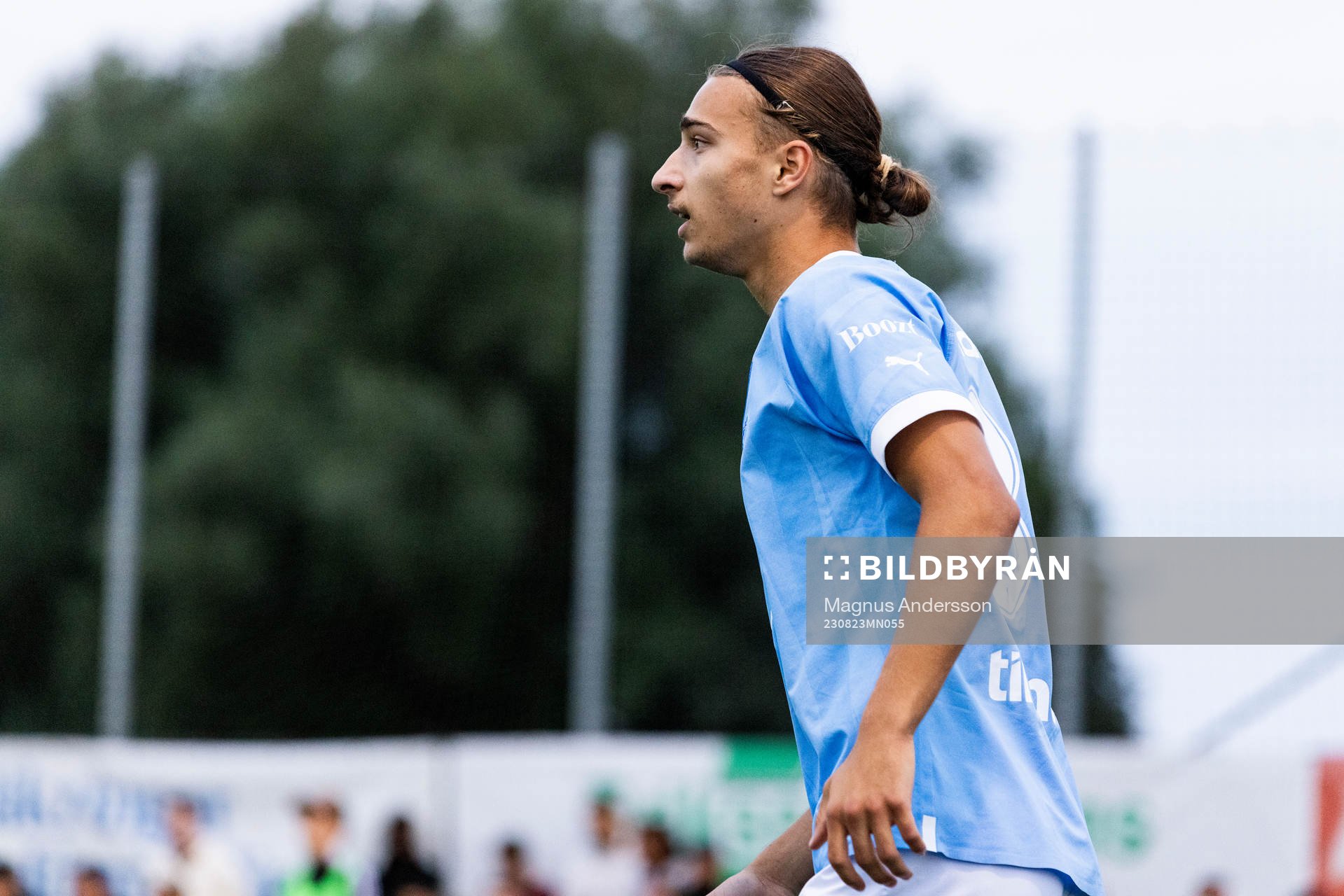 Malmö FFs Elison Makolli under fotbollsmatchen i Svenska Cupen mellan Smedby AIS och Malmö FF den 23 augusti 2023 i Norrköping. 