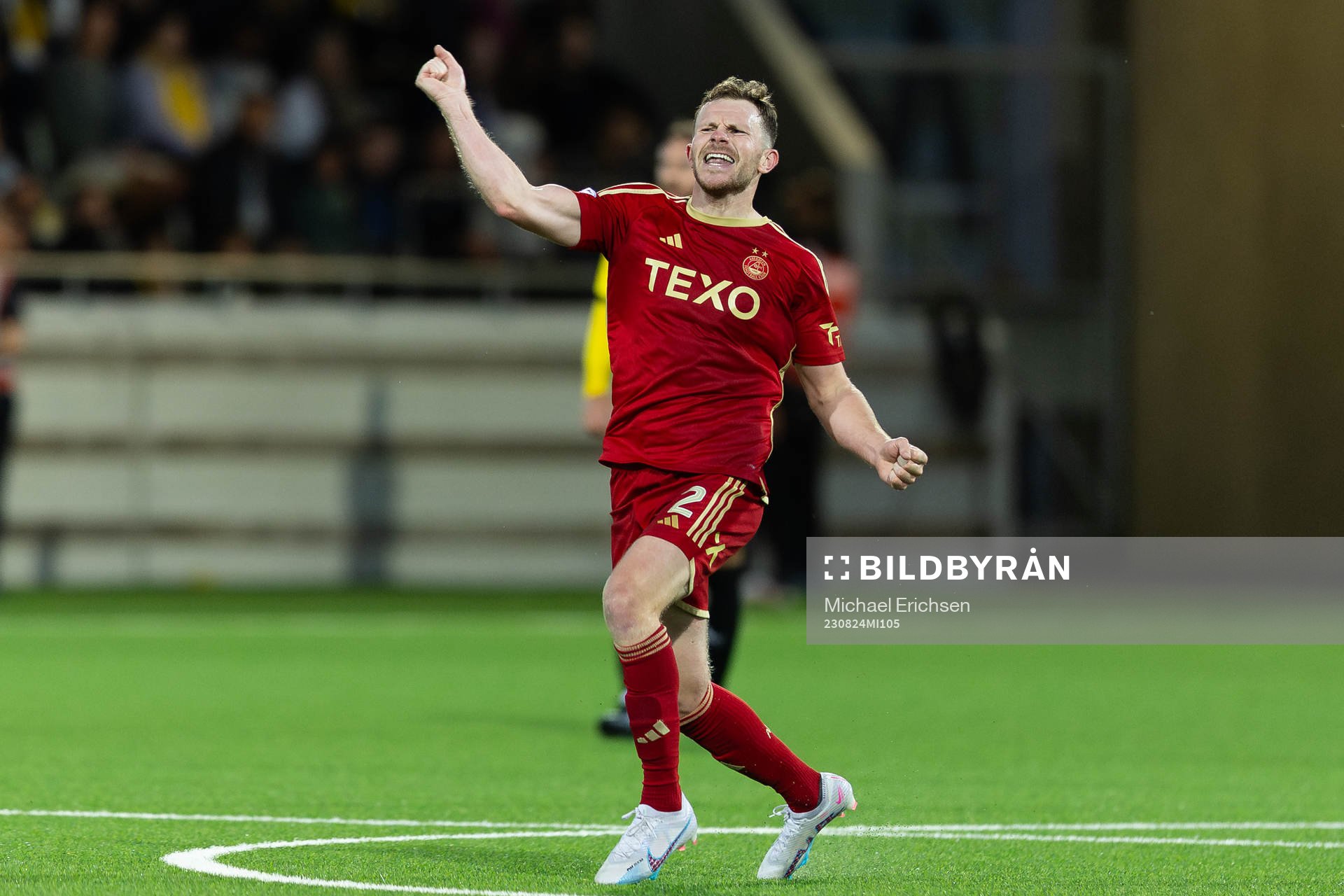 Nicky Devlin of Aberdeen celebrates scoring 2-2