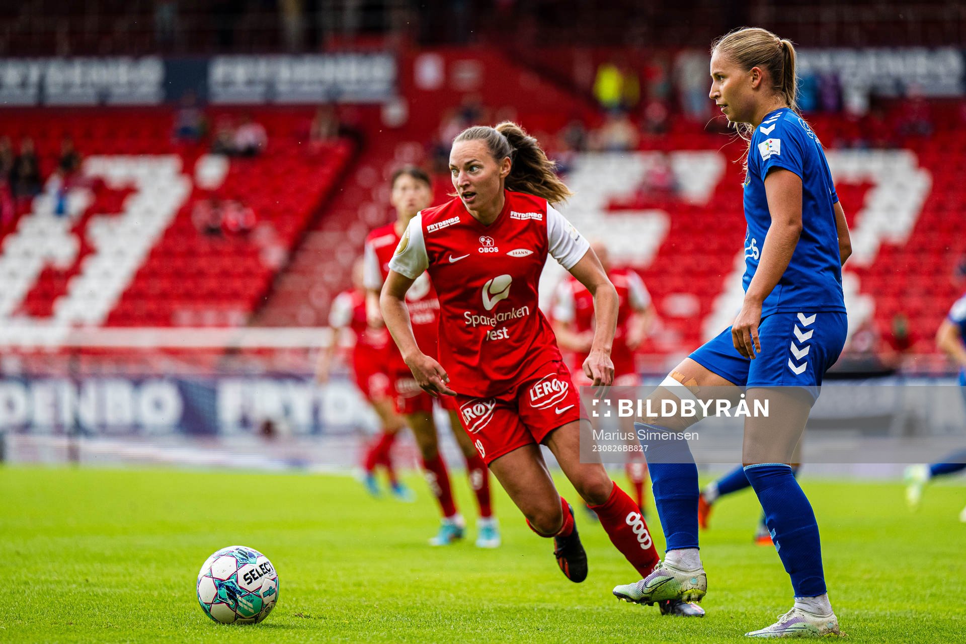 Marit Bratberg Lund of Brann and Maria Fink of Lyn