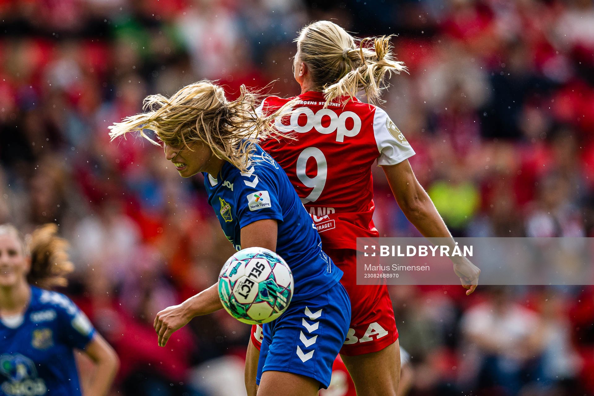 Maria Fink of Lyn and Amalie Eikeland of Brann