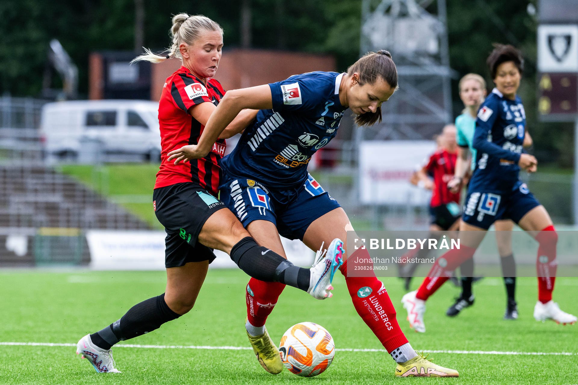Brommapojkarnas Ellen Toivio och Linköpings Nellie Karlsson