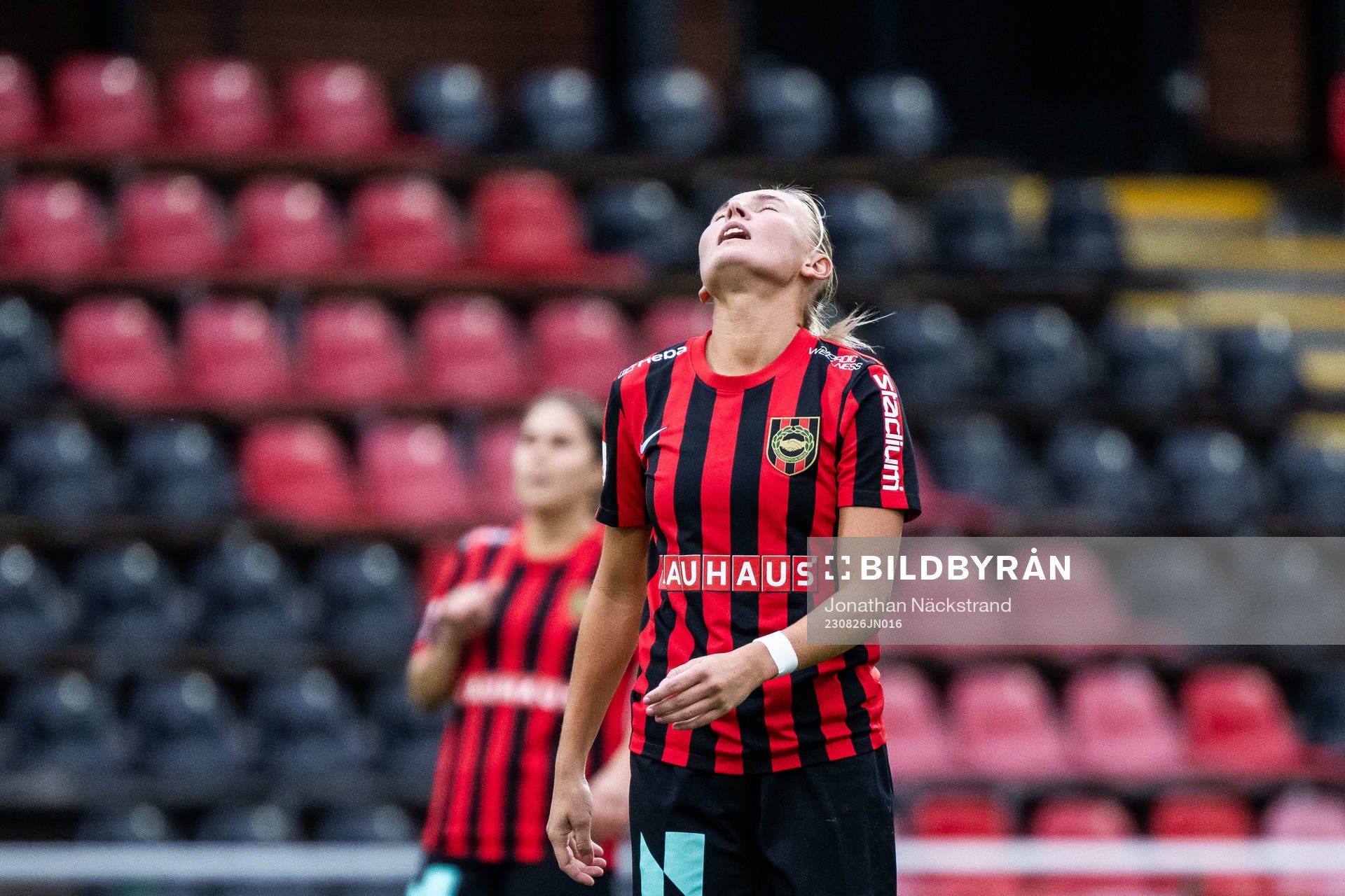 Brommapojkarnas Ellen Toivio deppar