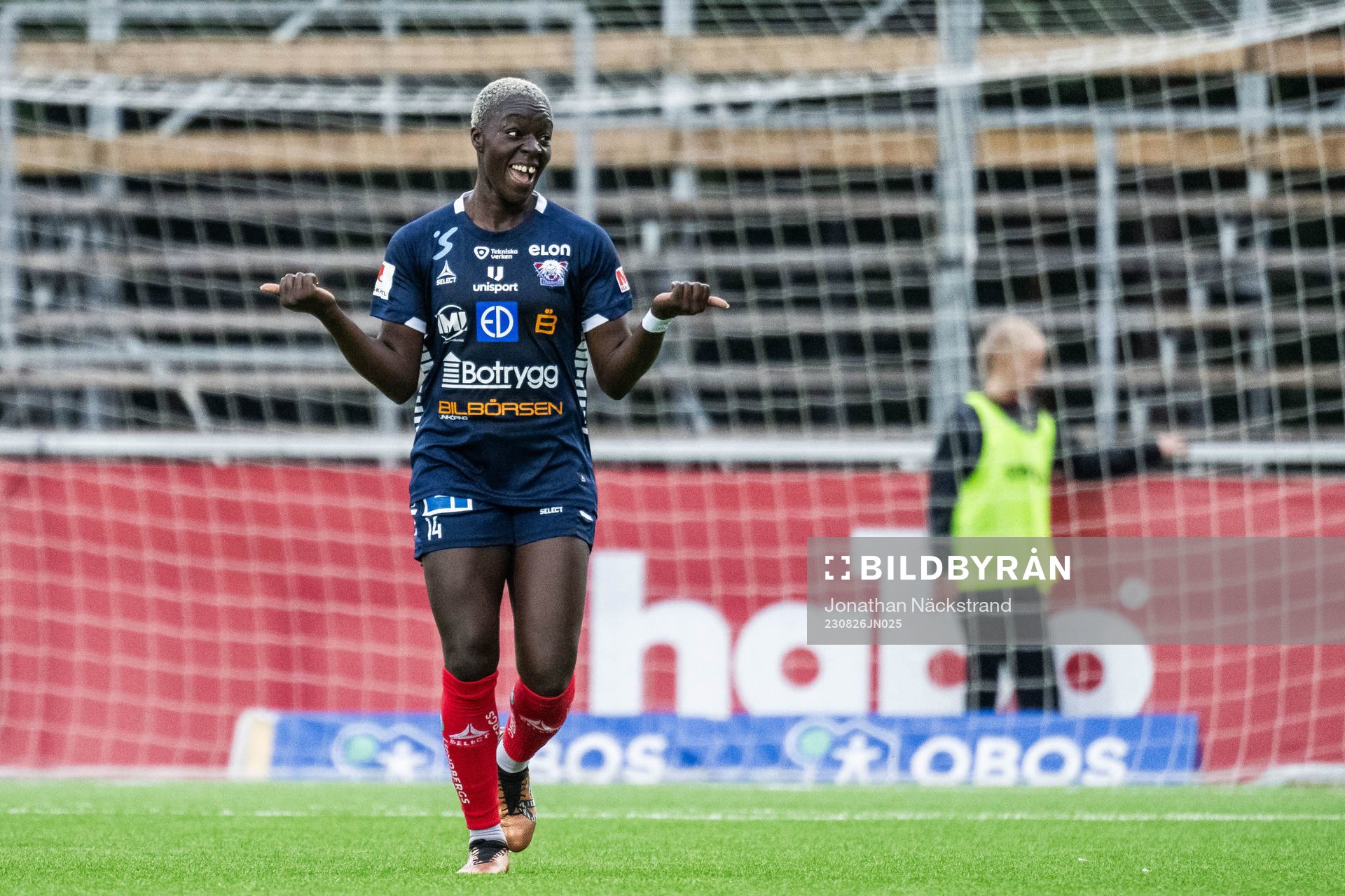 Linköpings Michaela Abam jublar