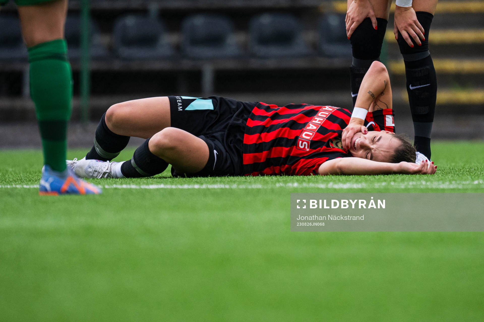 Brommapojkarnas Filippa Wallén har ont