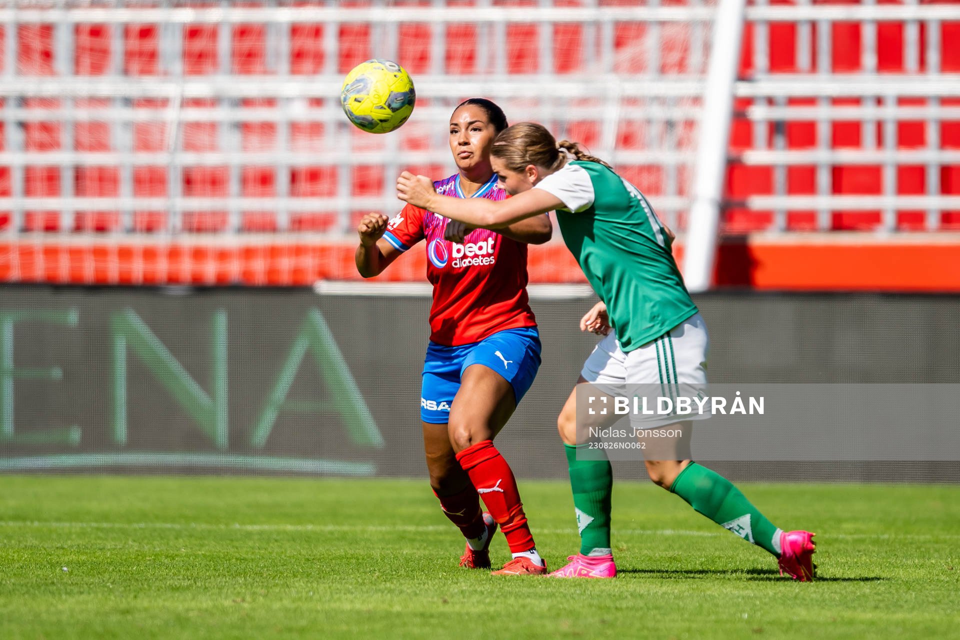Helsingborgs Ebba Manglind  och IK Zenith Tilda Andrén