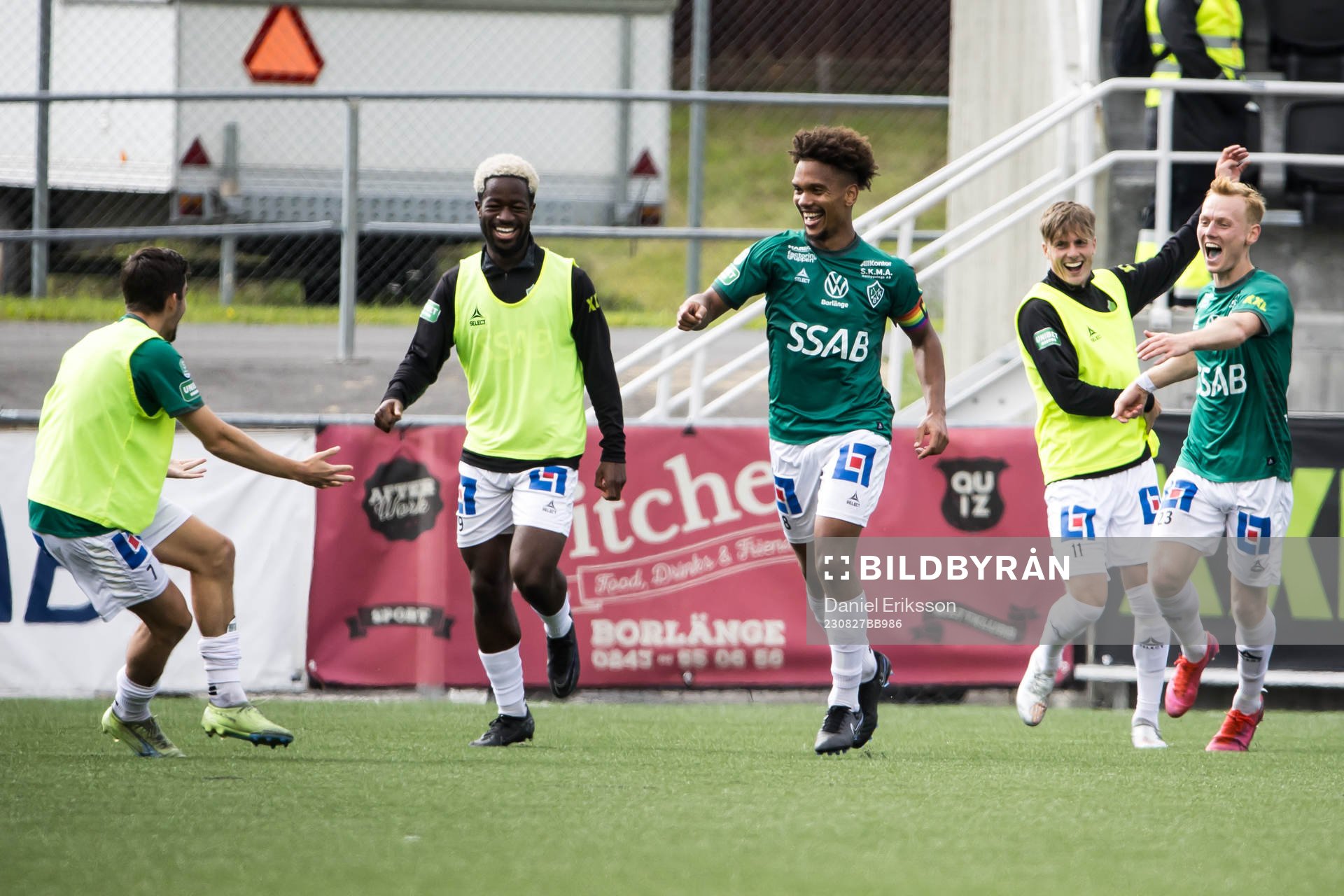 Brages Seth Hellberg jublar efter 3-0 under fotbollsmatchen i Superettan mellan Brage och Utsikten den 27 augusti 2023 i Borlänge. 