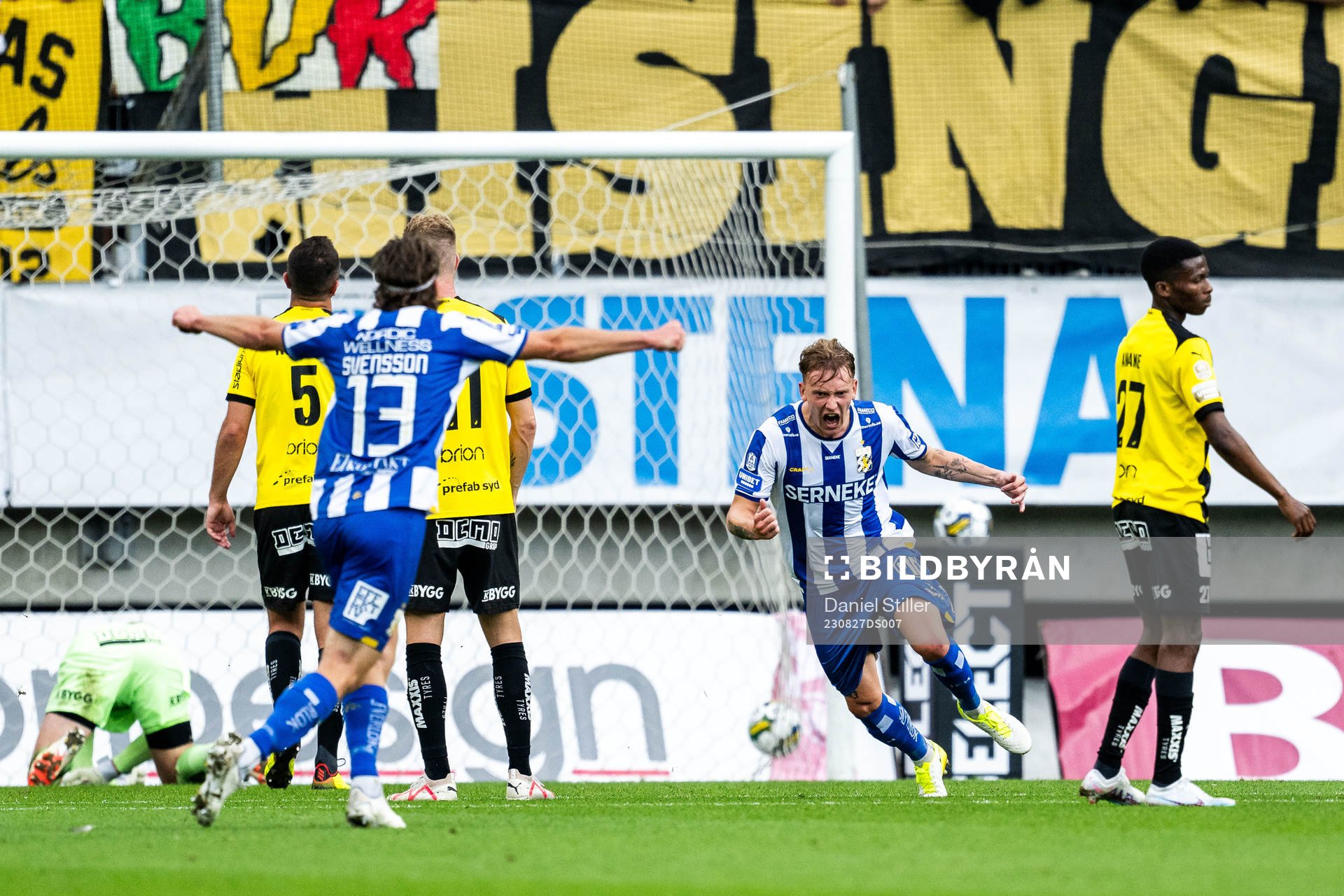 IFK Göteborgs Sebastian Hausner jublar med lagkamrater