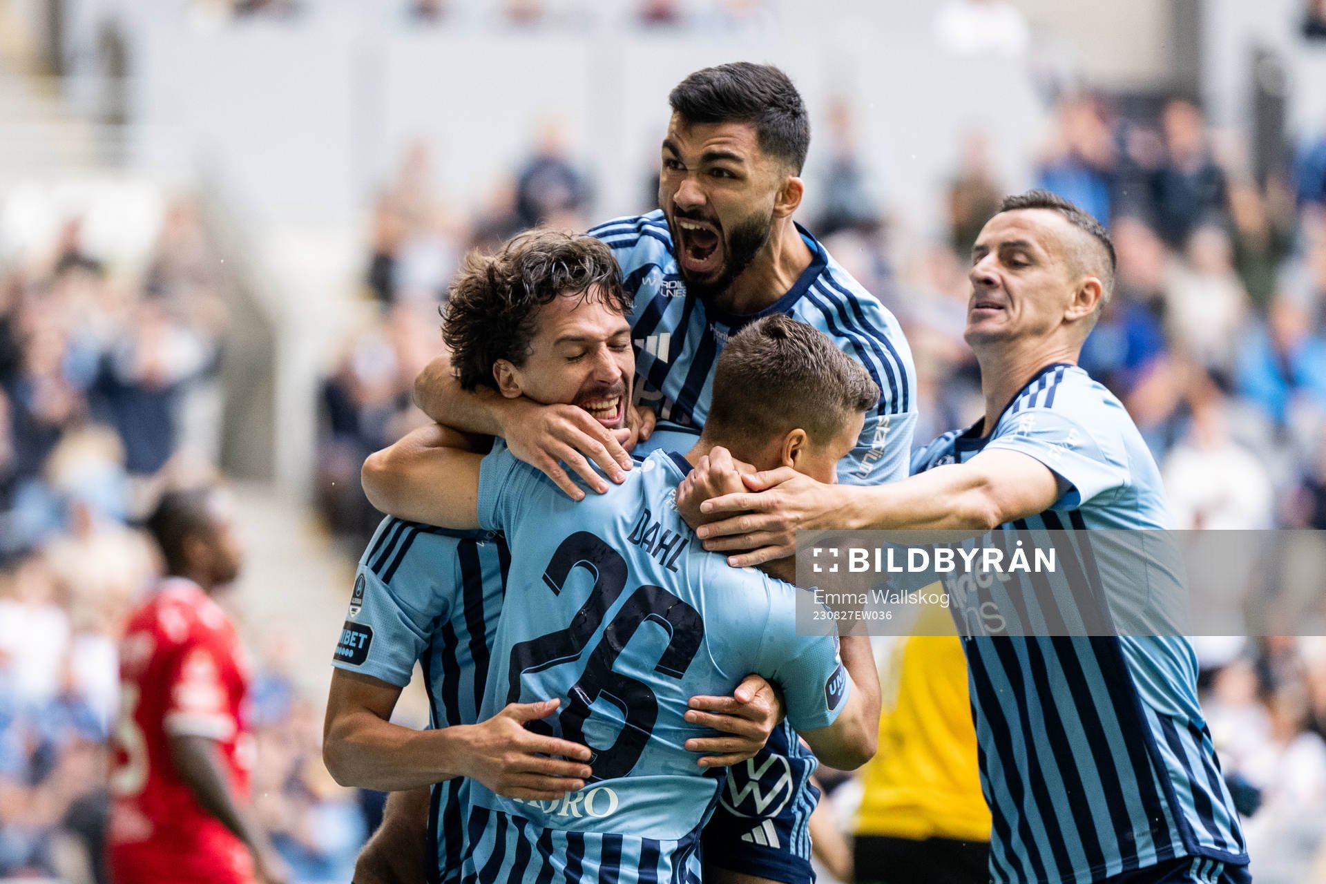 Djurgårdens Gustav Wikheim jublar med Samuel Dahl, Musa
